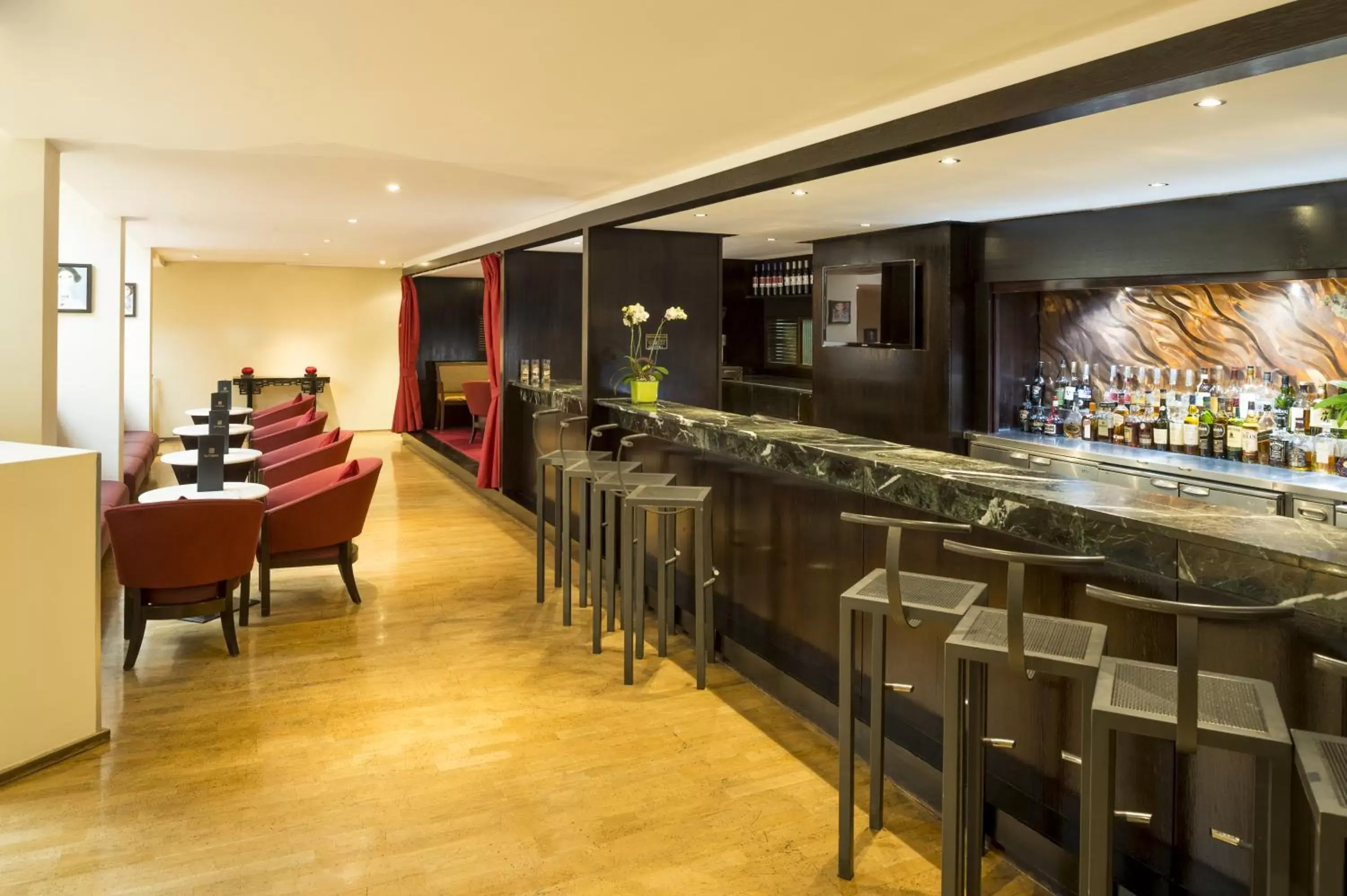 Lounge or bar, Lounge/Bar in Millennium Hotel London Knightsbridge