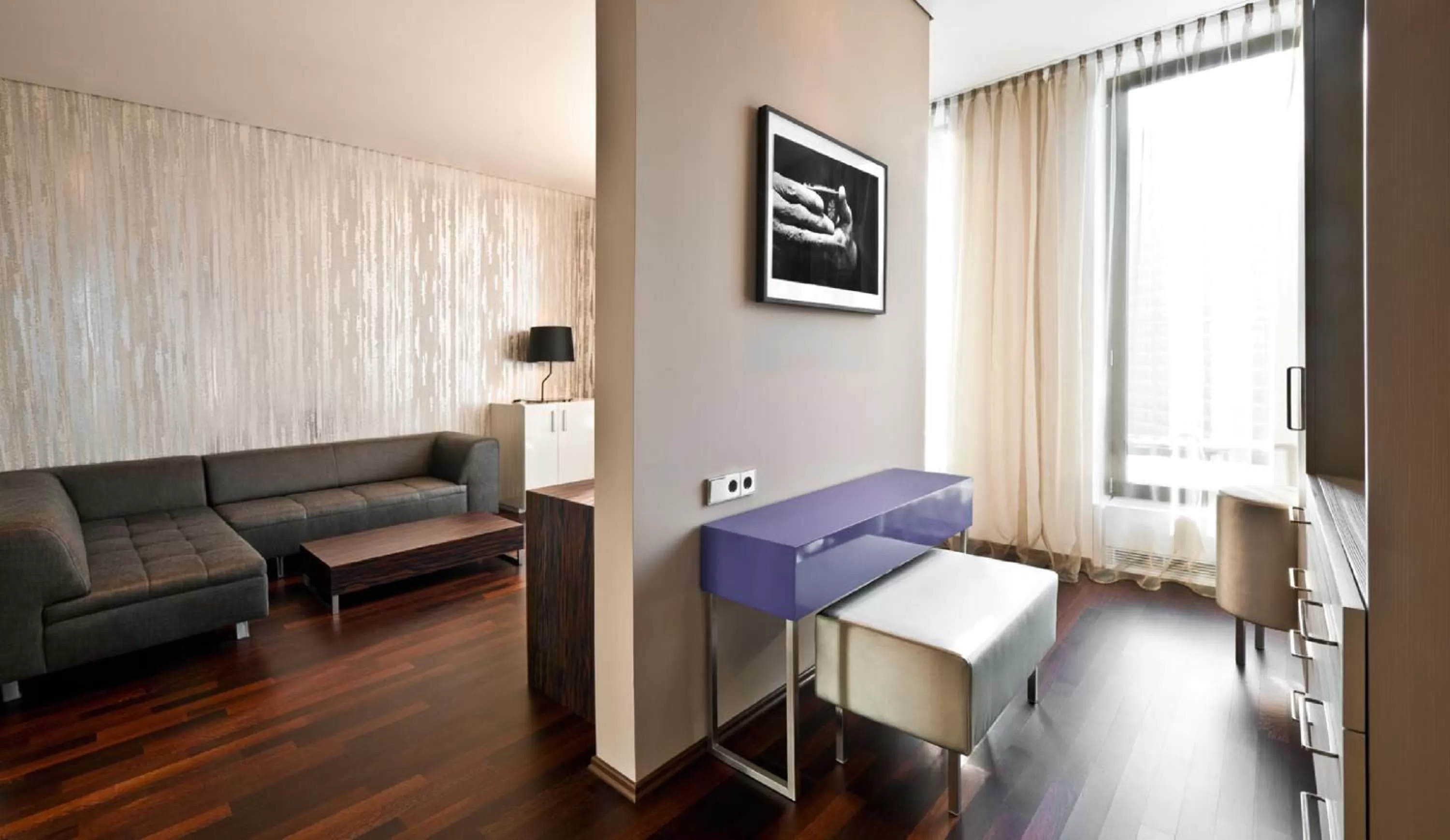 Living room in COSMO Hotel Berlin Mitte