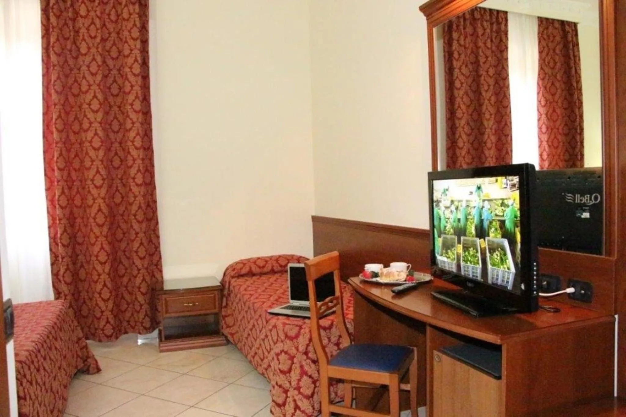 TV and multimedia in Hotel Mirage
