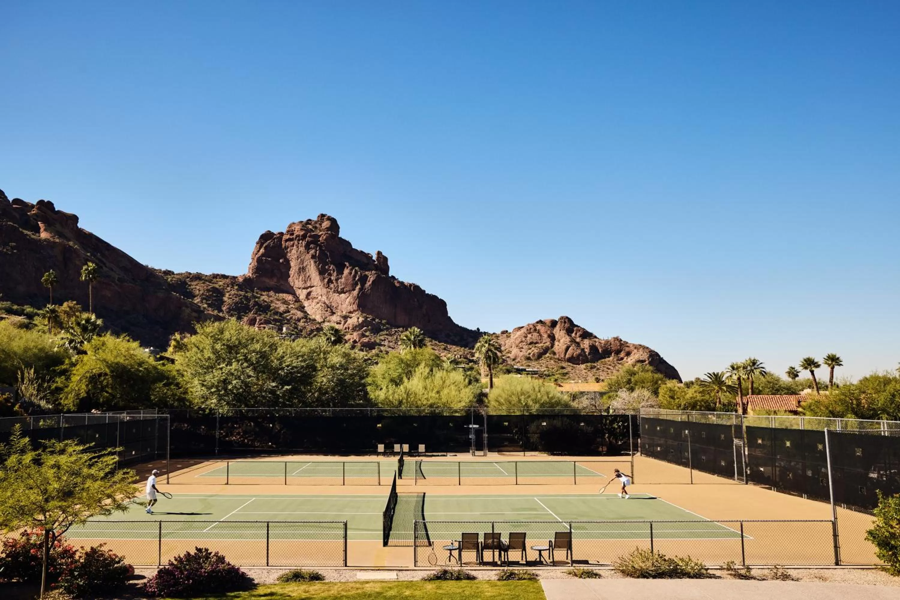 Tennis court in Sanctuary Camelback Mountain Resort and Spa