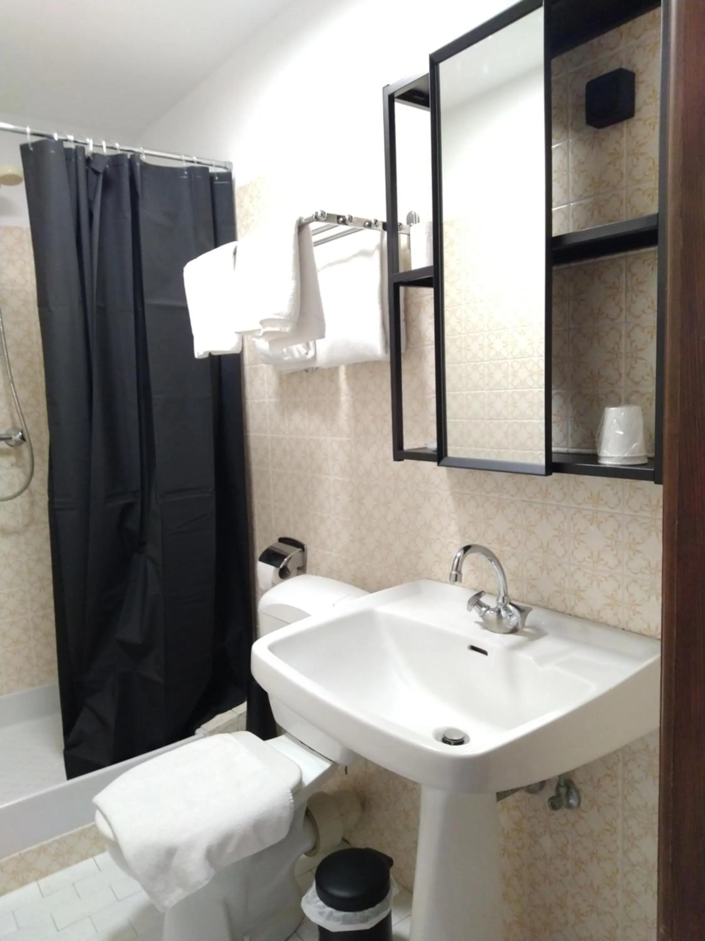 Bathroom in Hôtel Berceau Du Vigneron