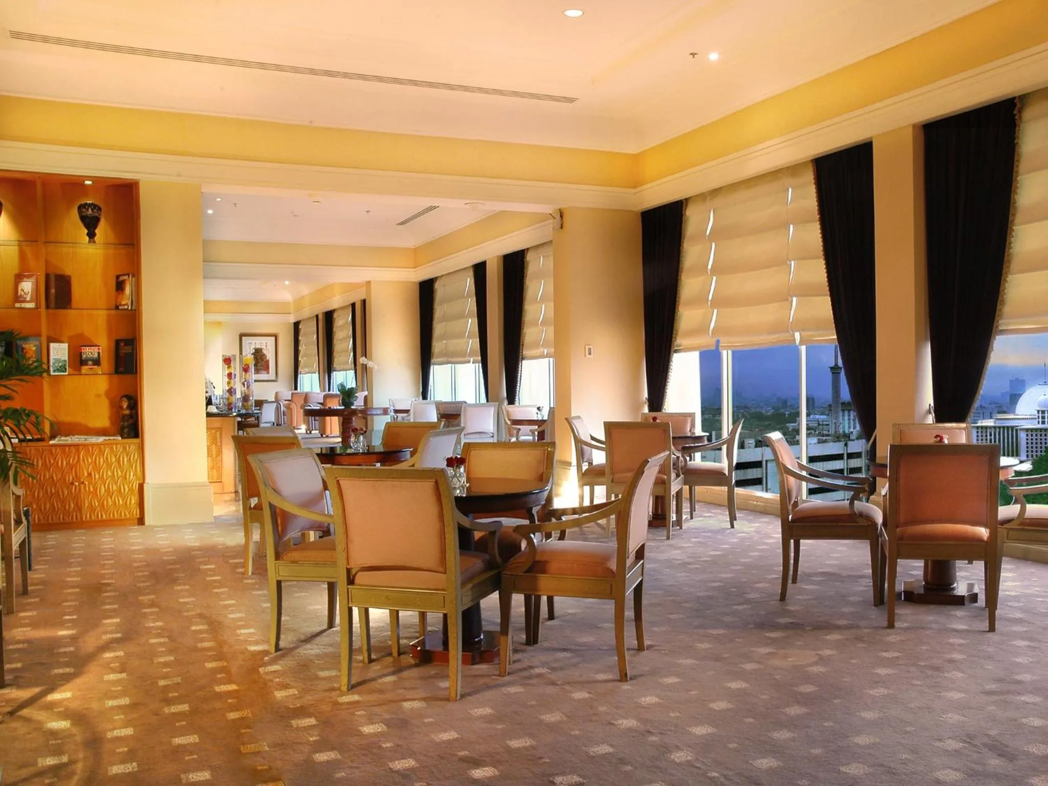Lounge or bar in Hotel Borobudur Jakarta