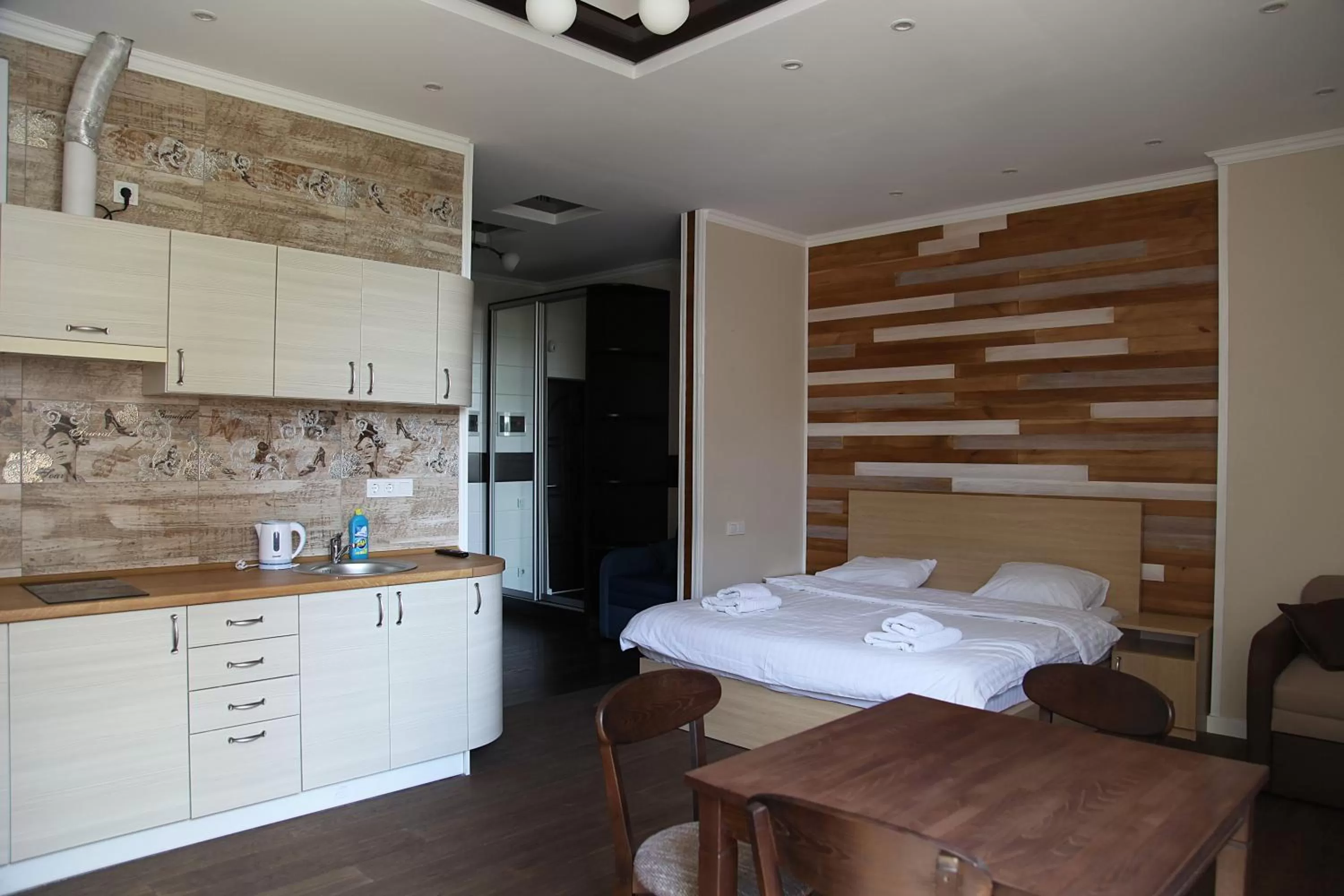 Photo of the whole room, Kitchen/Kitchenette in irisHotels