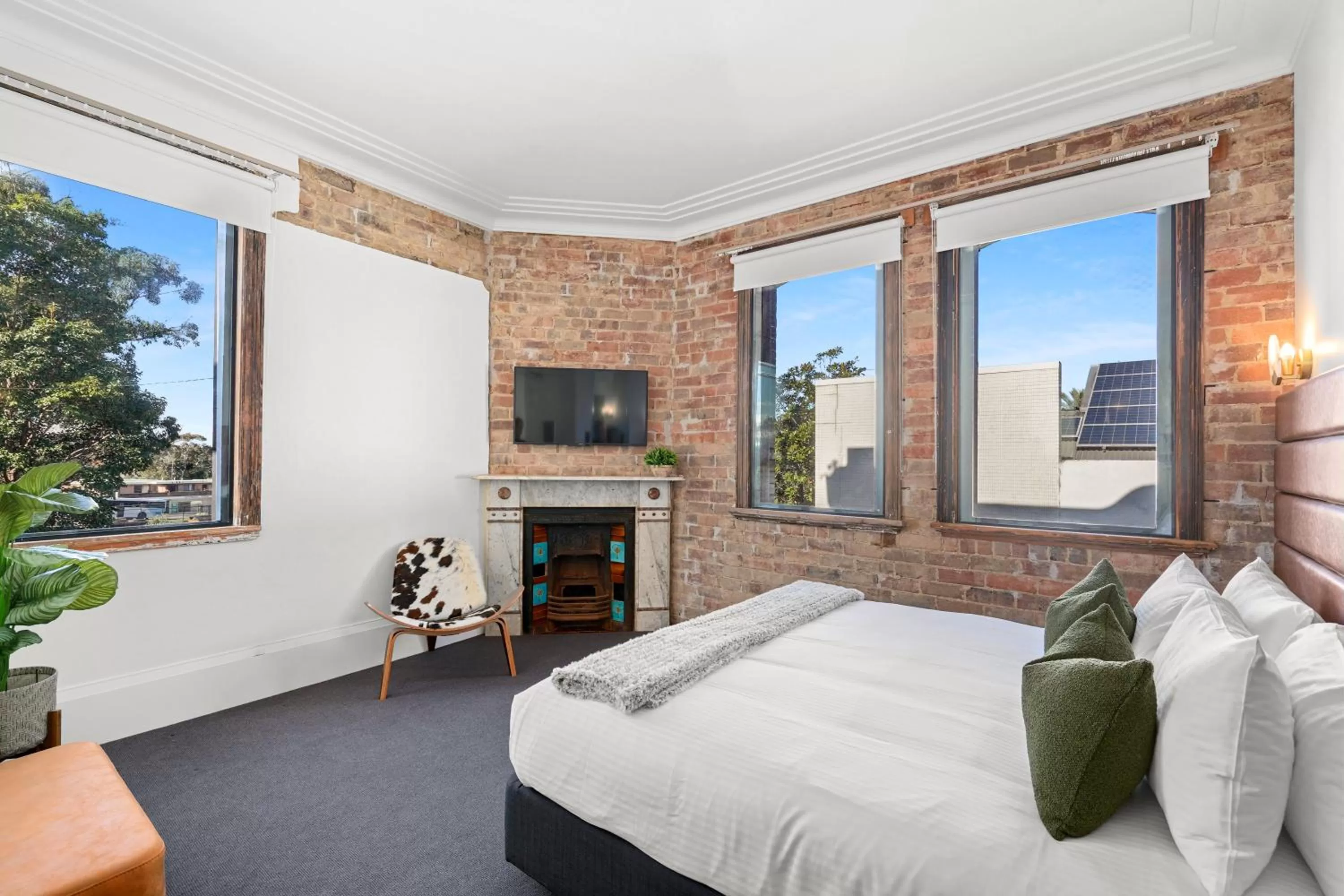 Bed in Grand Hotel and Studios