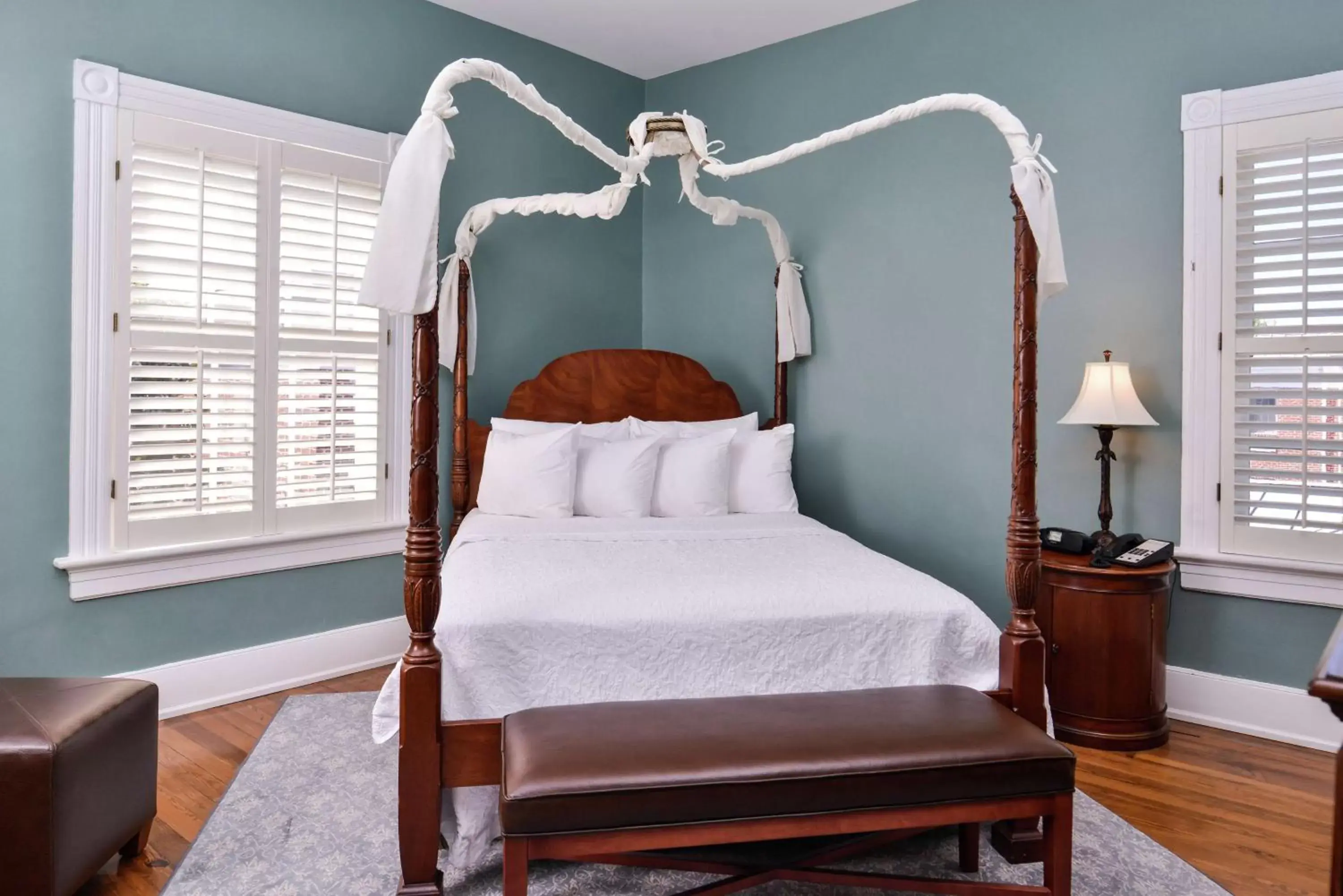 Bed in Hampton Inn Lexington Historic Area