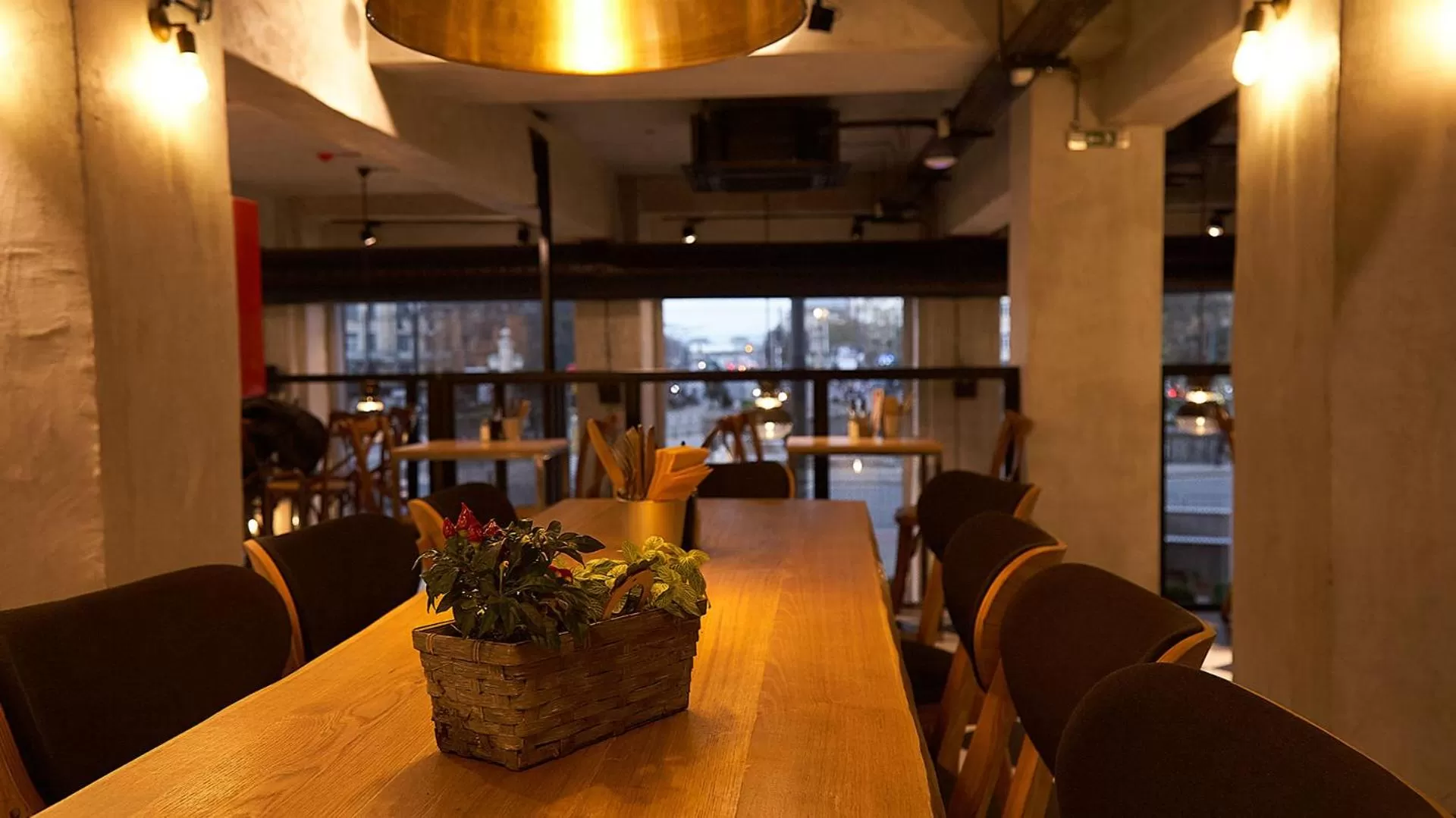 Restaurant/places to eat in Hotel Lion Sofia