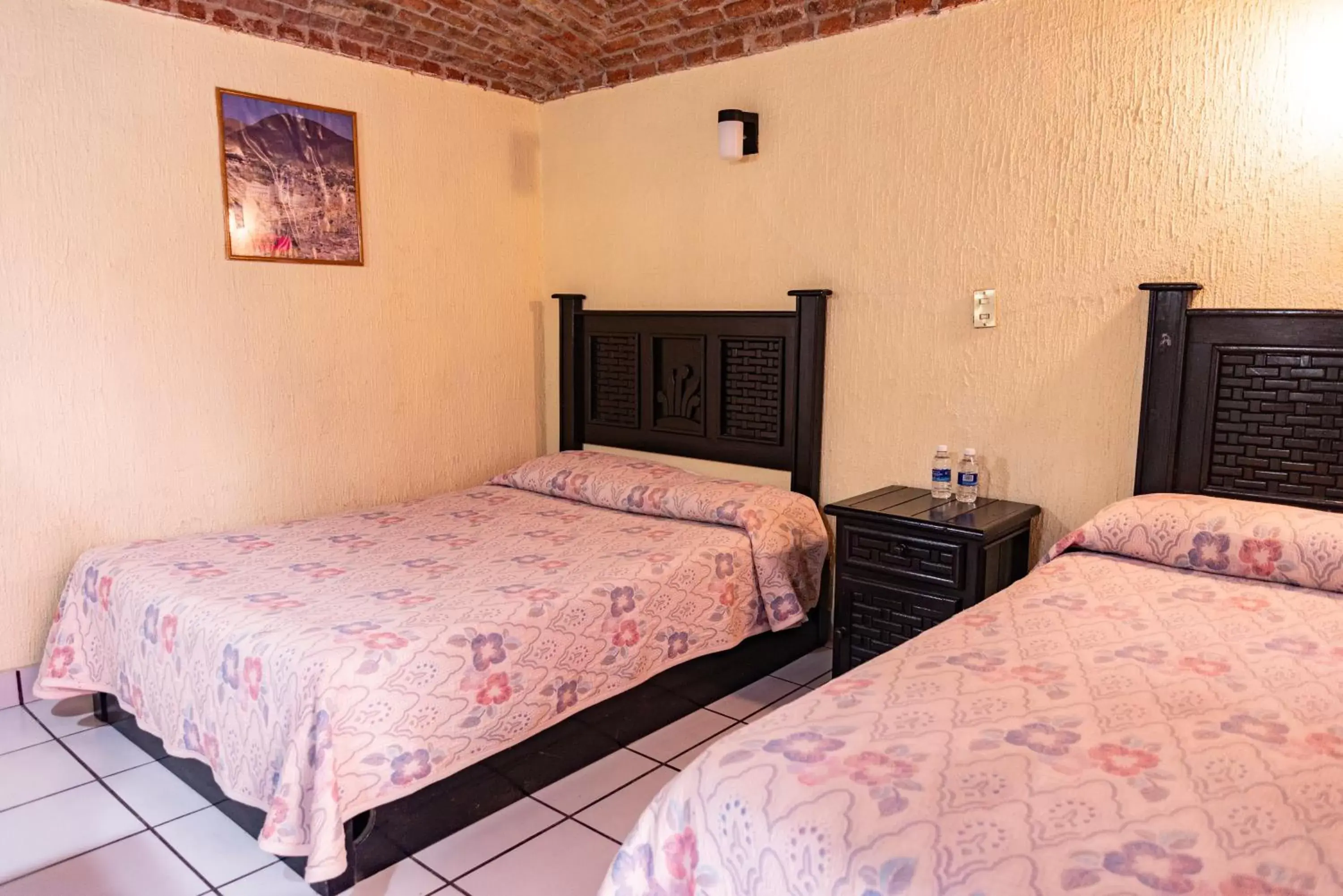 Photo of the whole room, Bed in Hotel Hacienda de Cobos