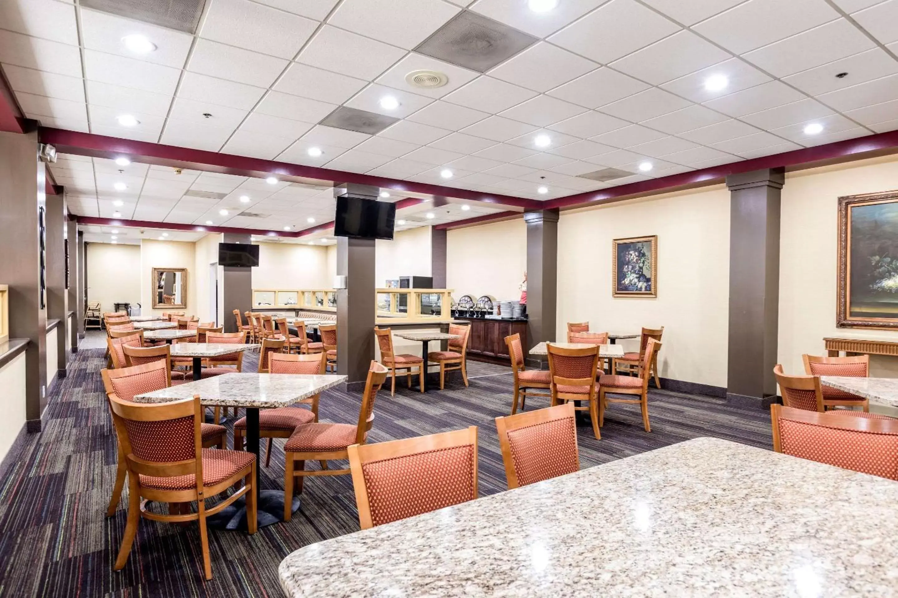 Restaurant/Places to Eat in Clarion Hotel Detroit Metro Airport