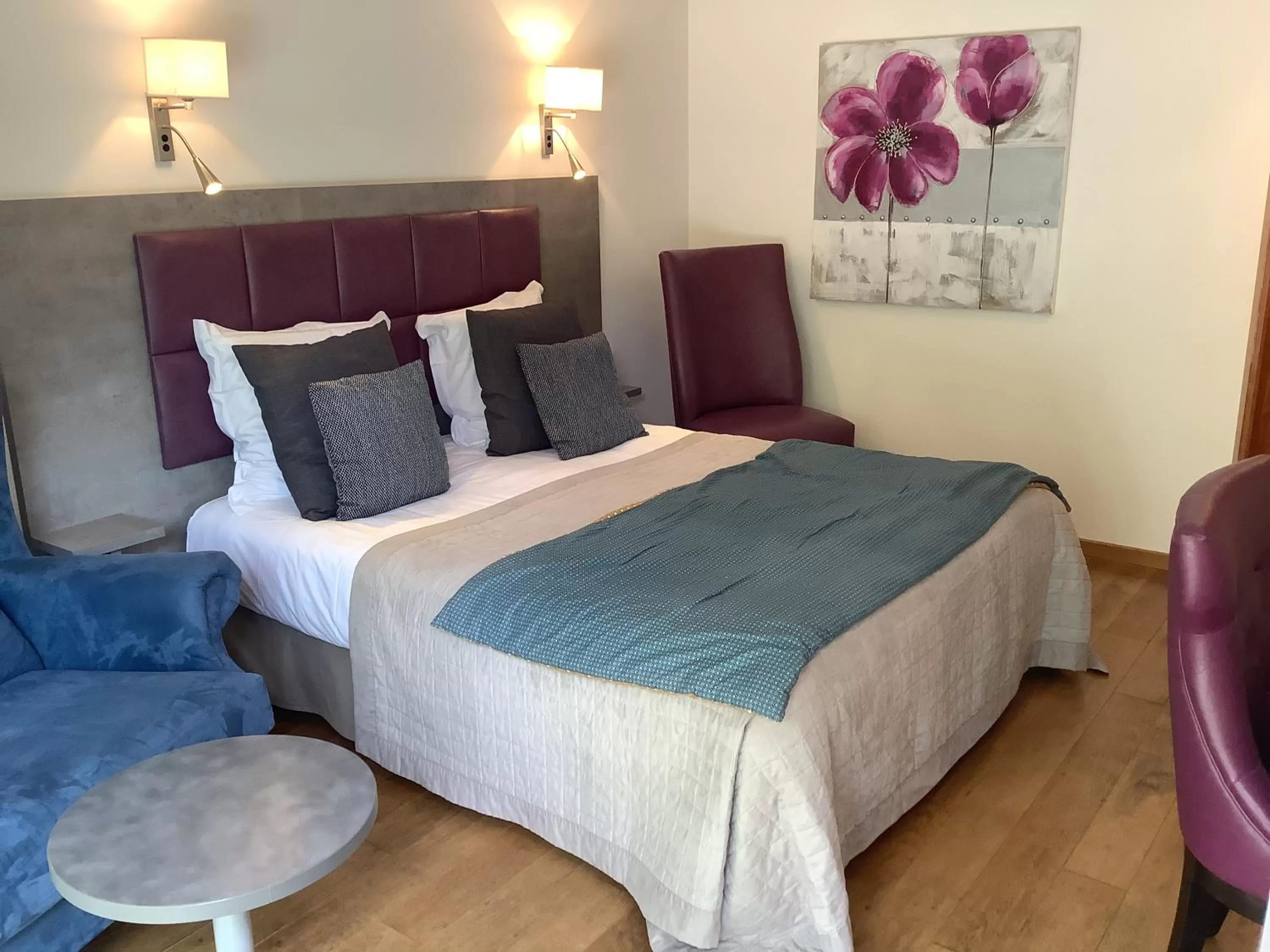 Bedroom, Bed in Hôtel Monet