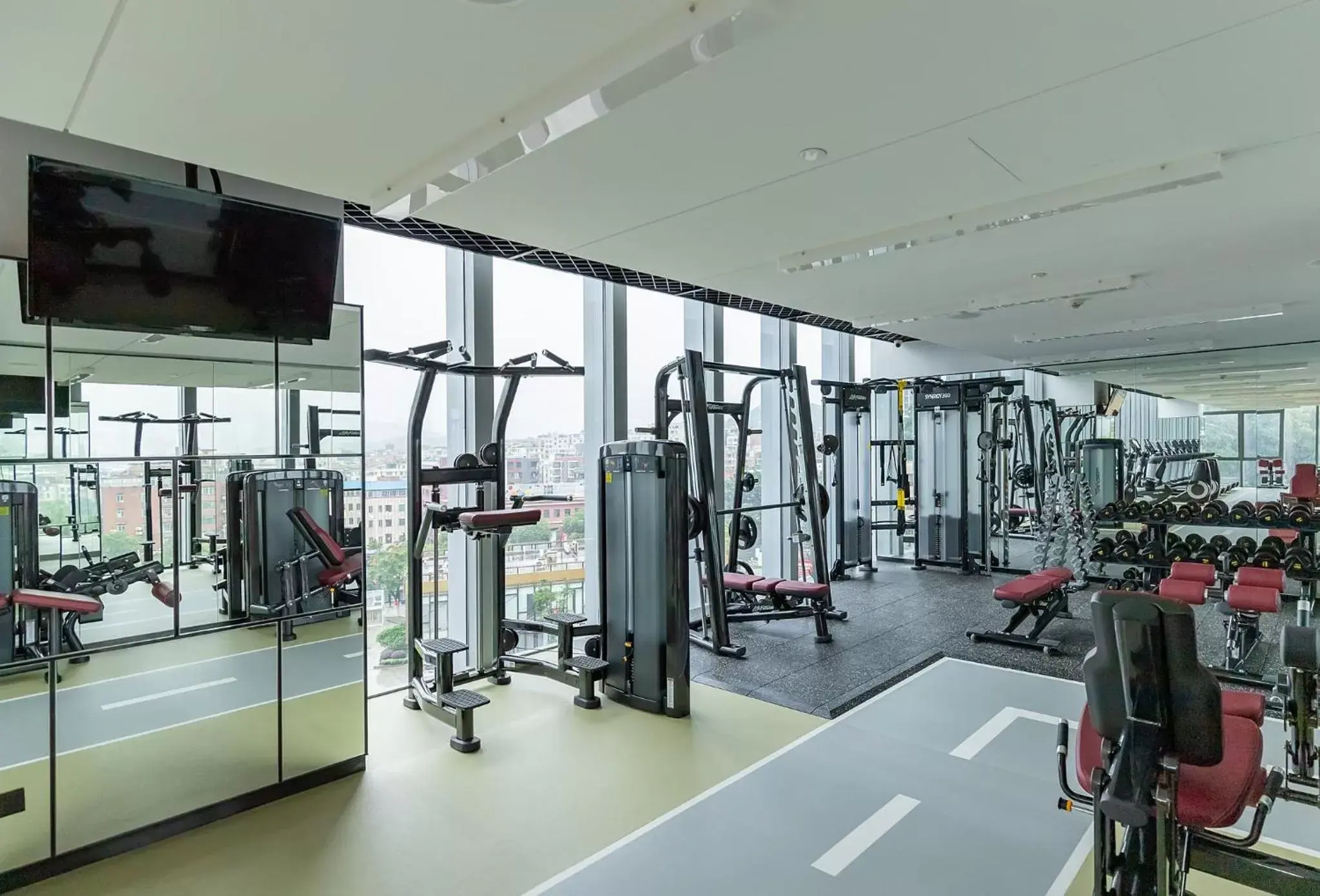 Spa and wellness centre/facilities, Fitness Center/Facilities in Holiday Inn Guangzhou South Lake, an IHG Hotel