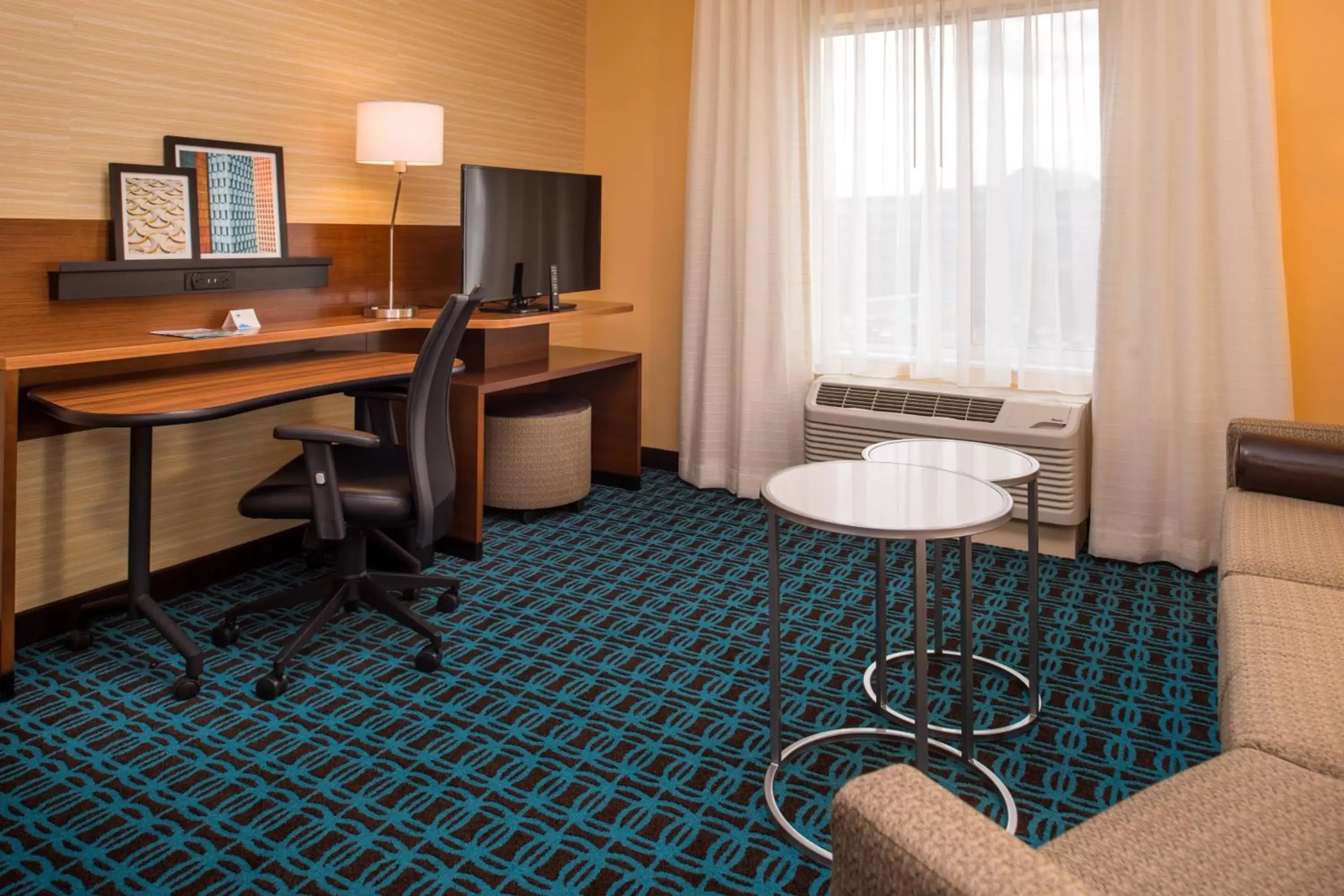 Photo of the whole room in Fairfield Inn & Suites by Marriott St. Louis Westport