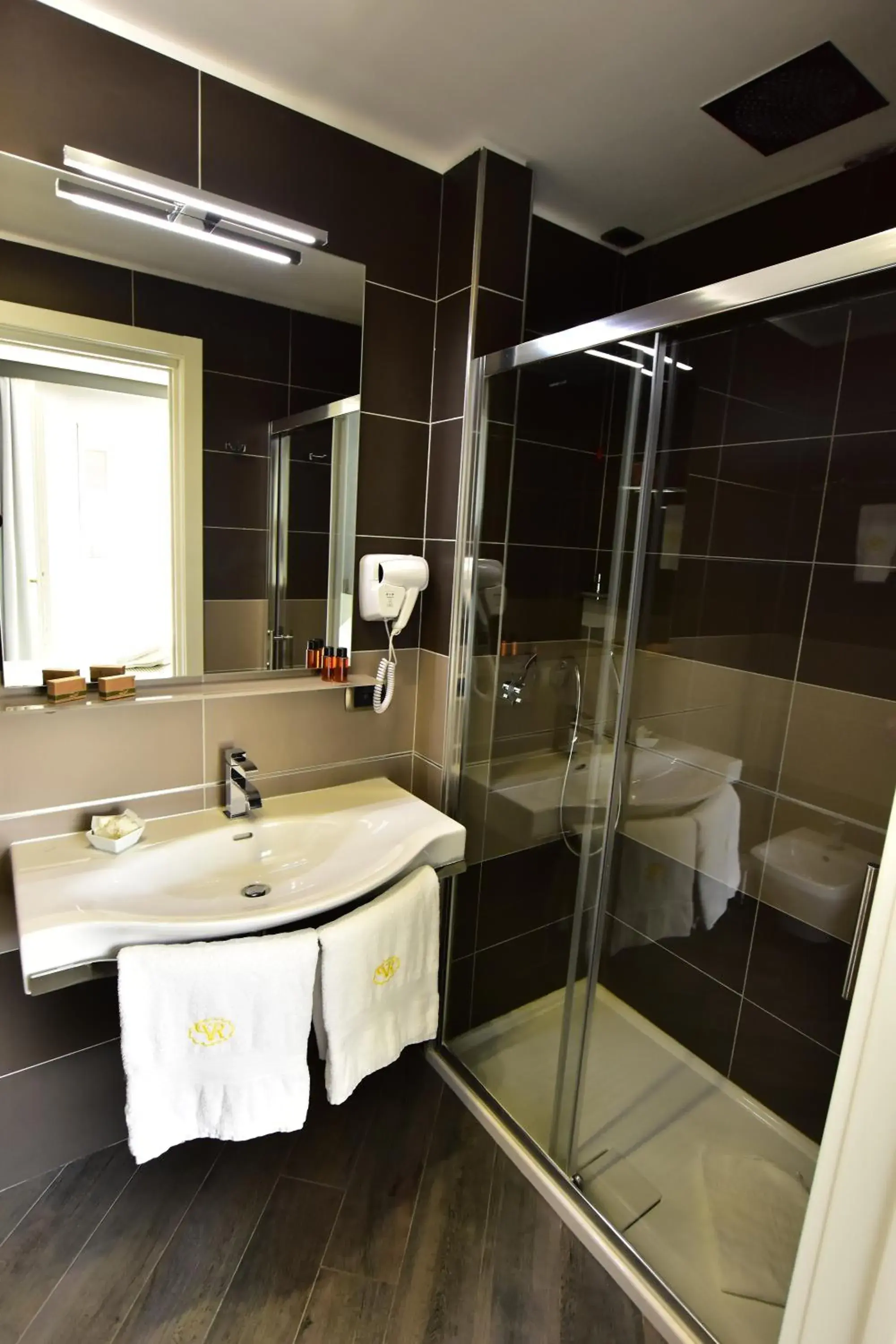Shower, Bathroom in Palazzo Rosenthal Vesuview Hotel & Resort