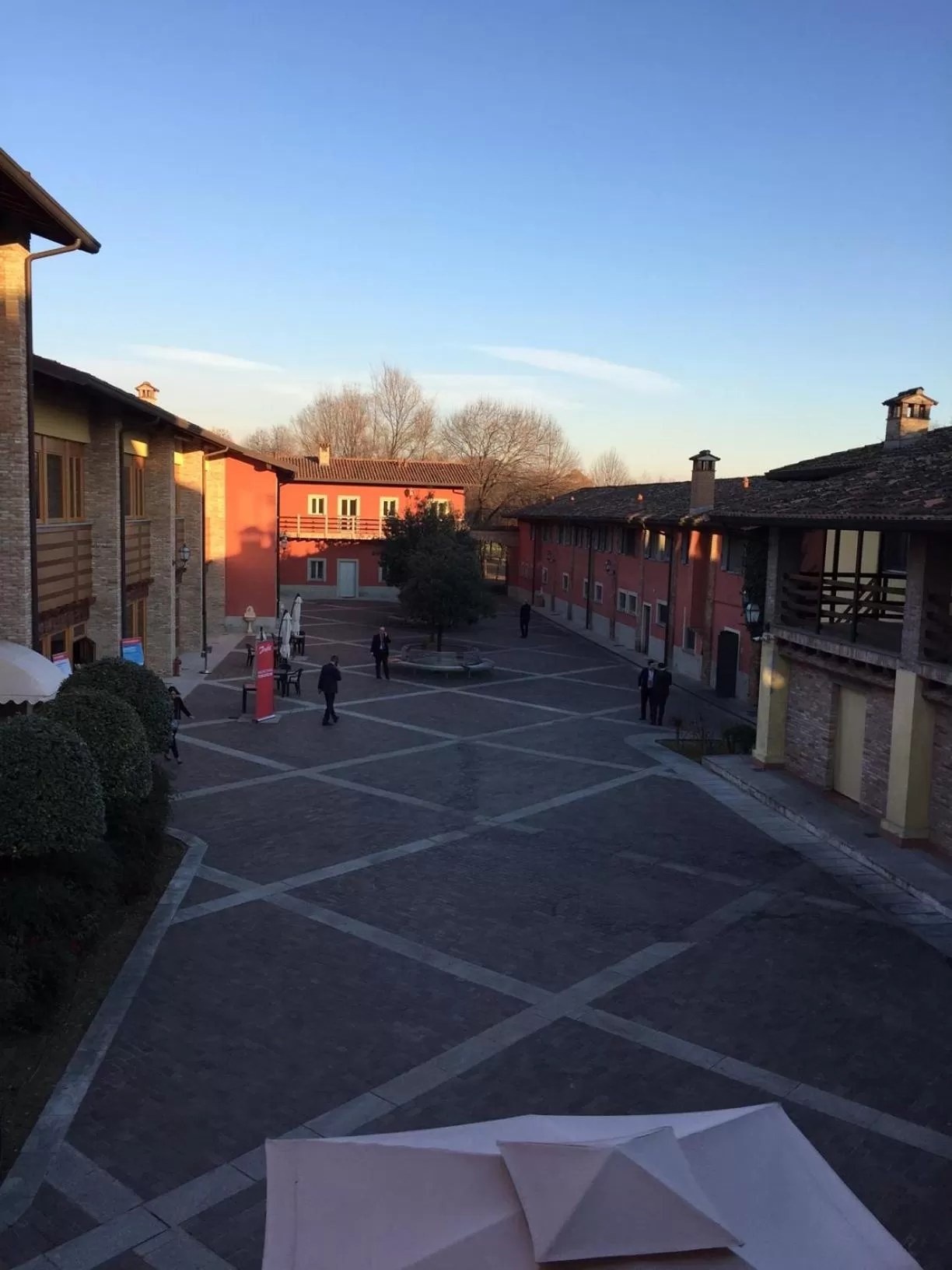 Inner courtyard view in Bes Hotel Bergamo Cologno al Serio