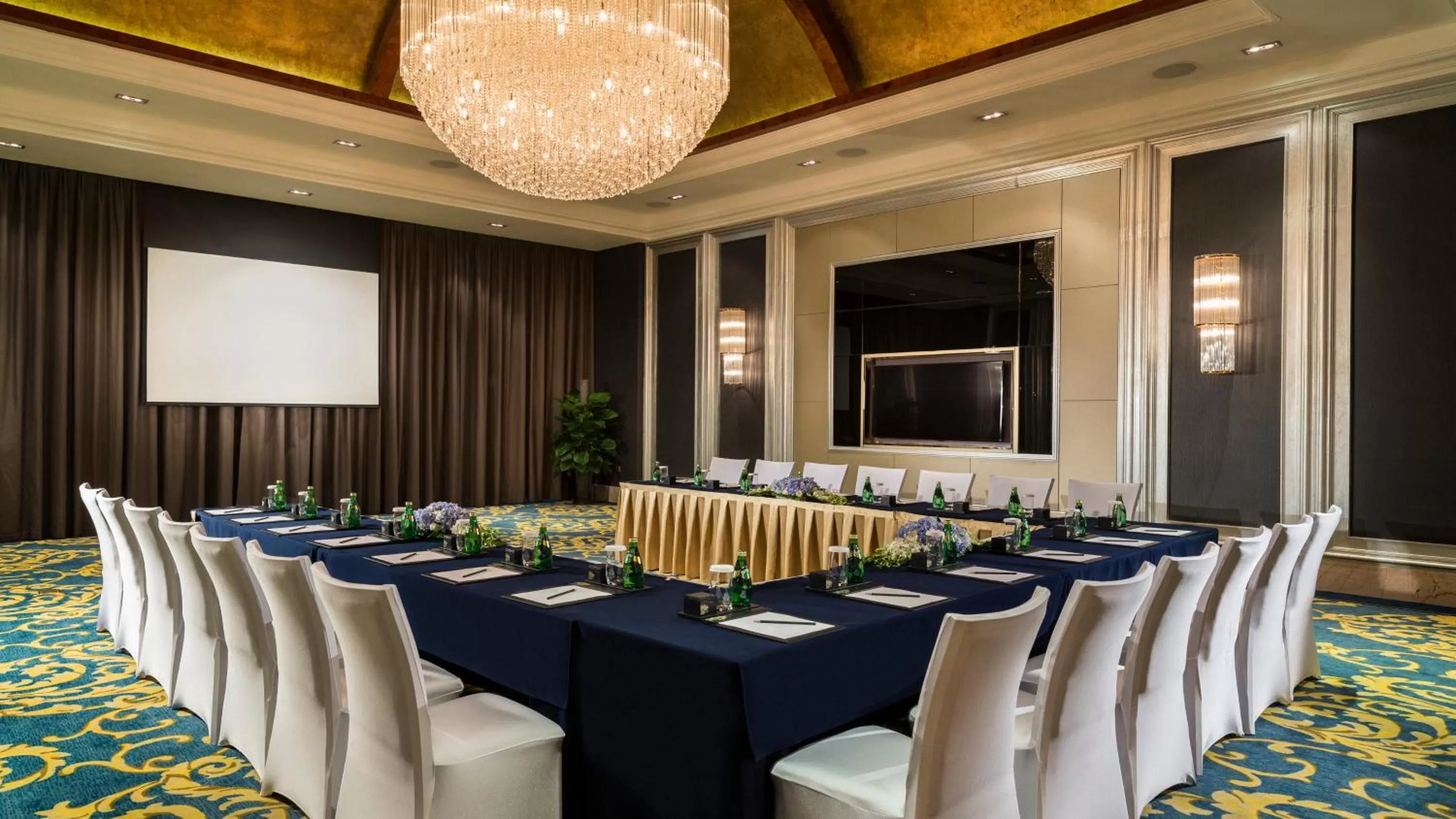 Meeting/conference room in InterContinental Chengdu Global Center by IHG