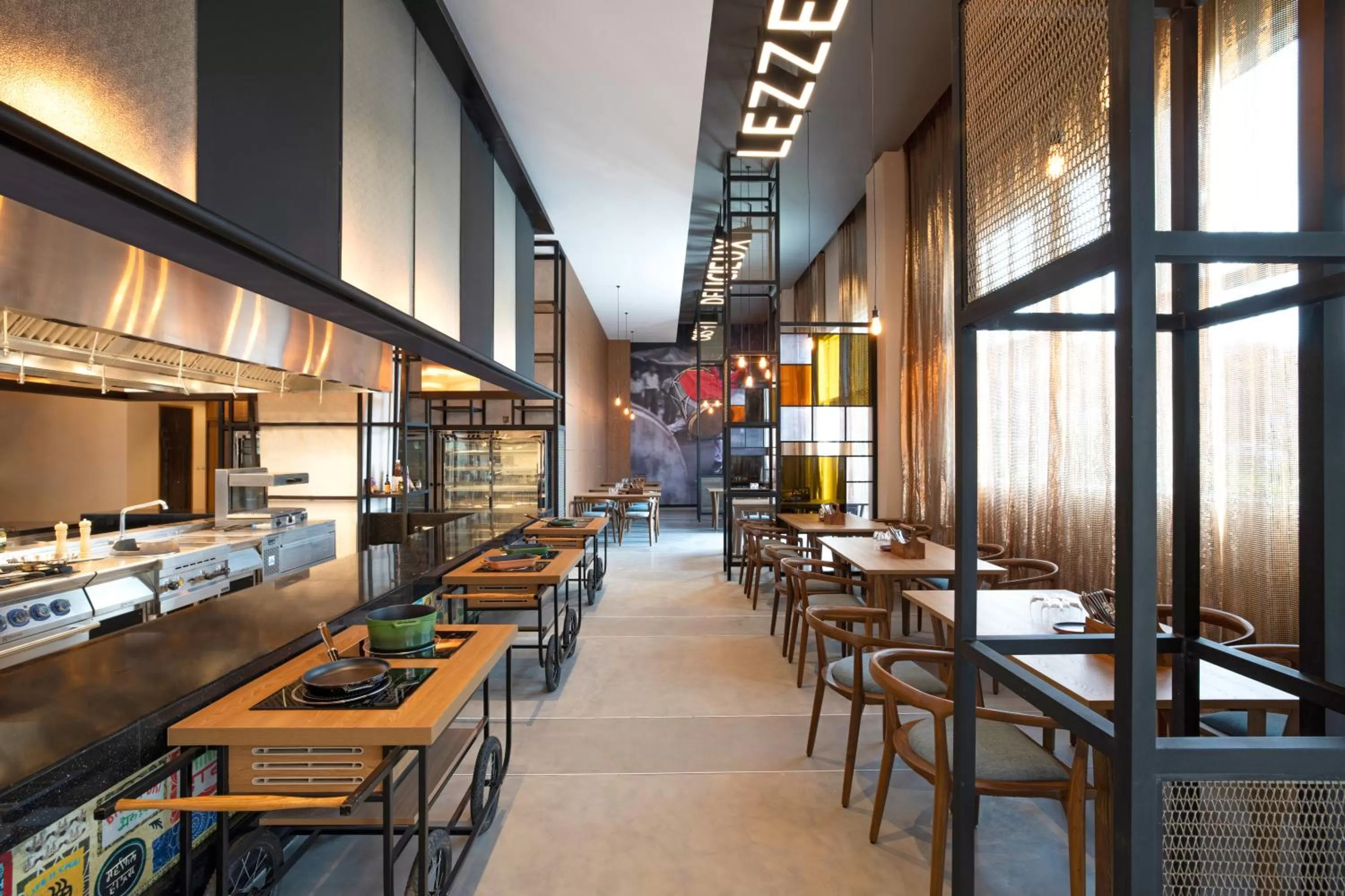 Restaurant/places to eat in ibis Mumbai Vikhroli - An Accor Brand