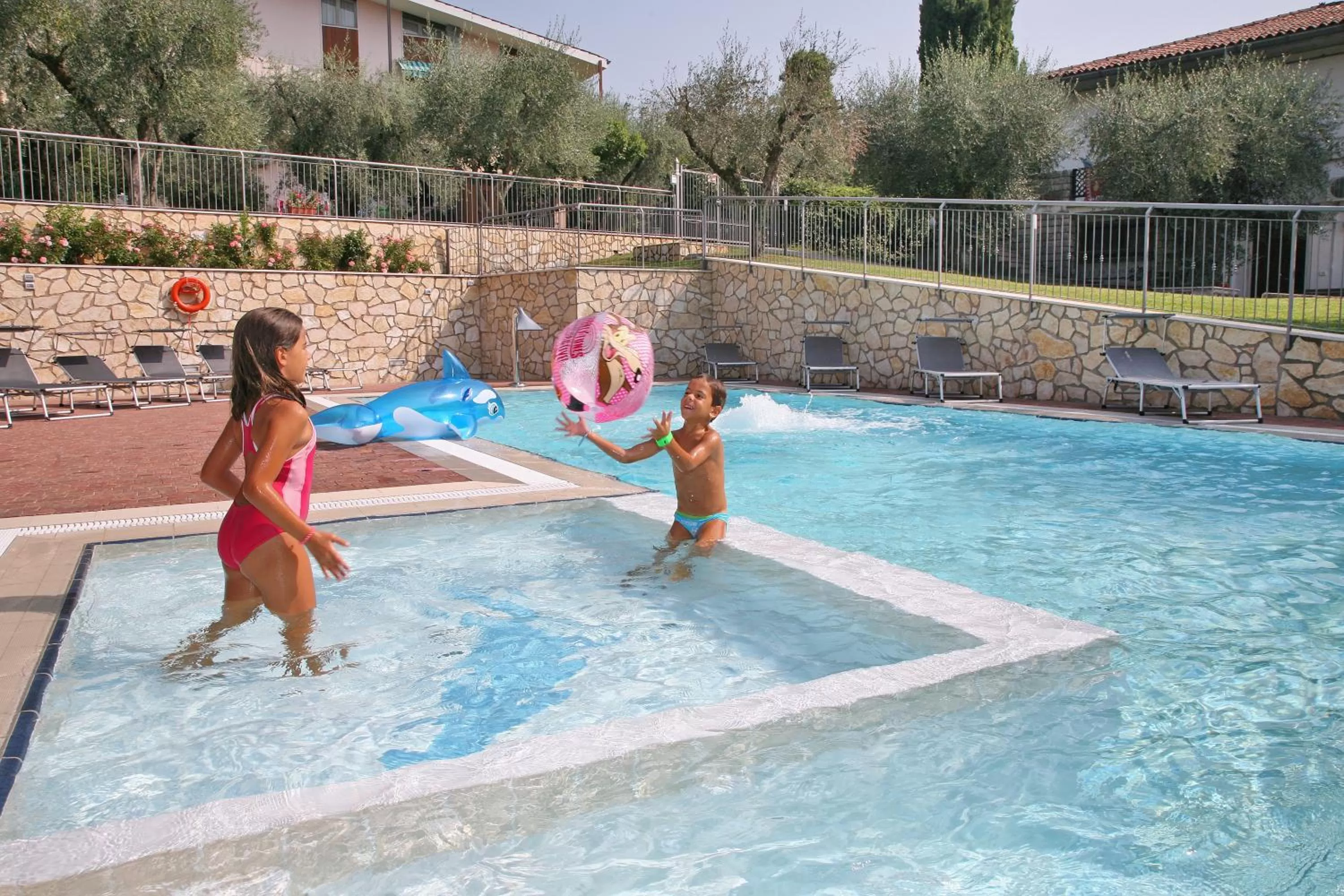 Pool view in Residence Uliveto