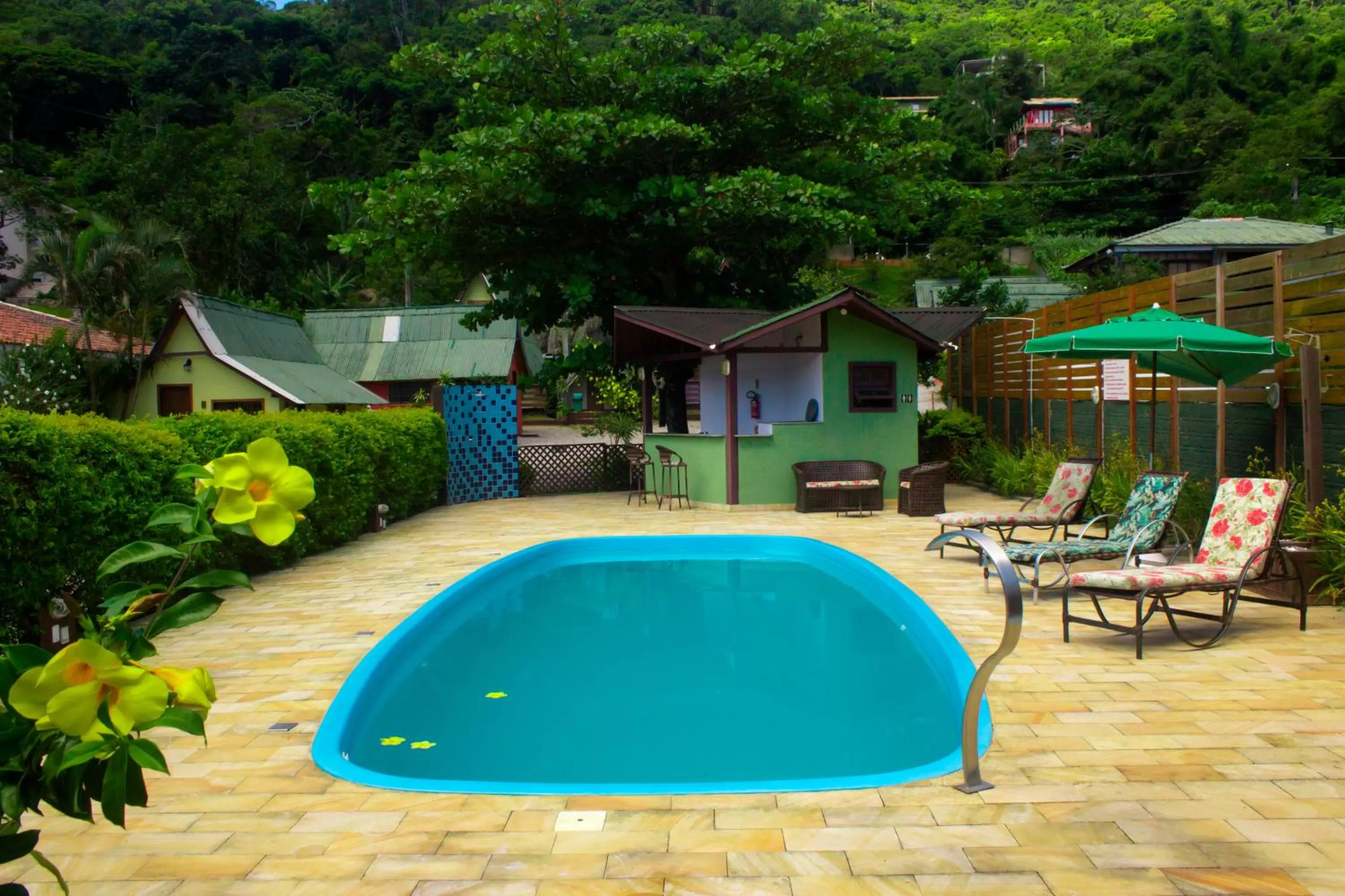 Patio, Swimming Pool in Pousada Ilha da Magia