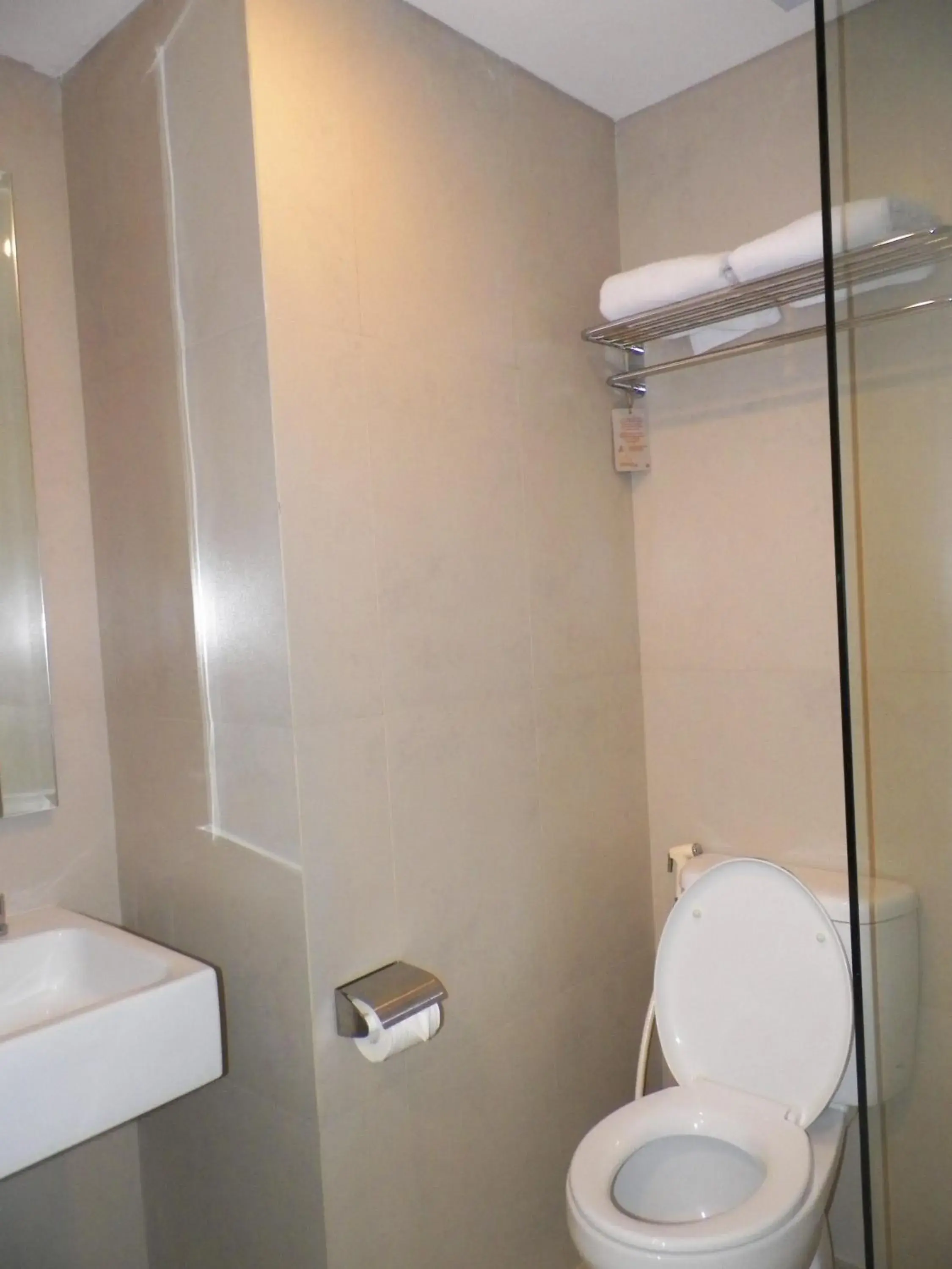 Bathroom in Amaris Hotel Malioboro