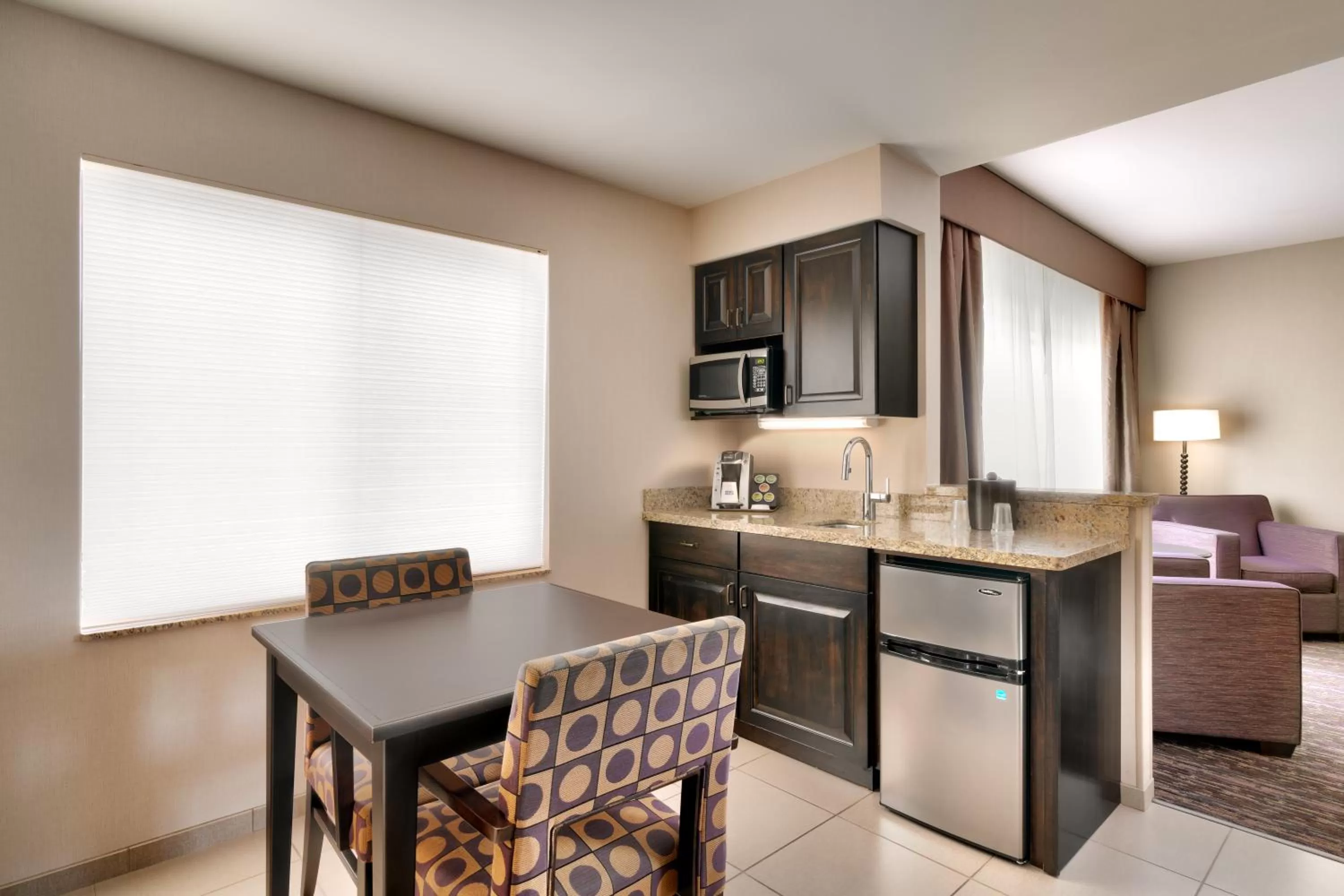 Kitchen or kitchenette in Holiday Inn Express Hotel & Suites Billings by IHG