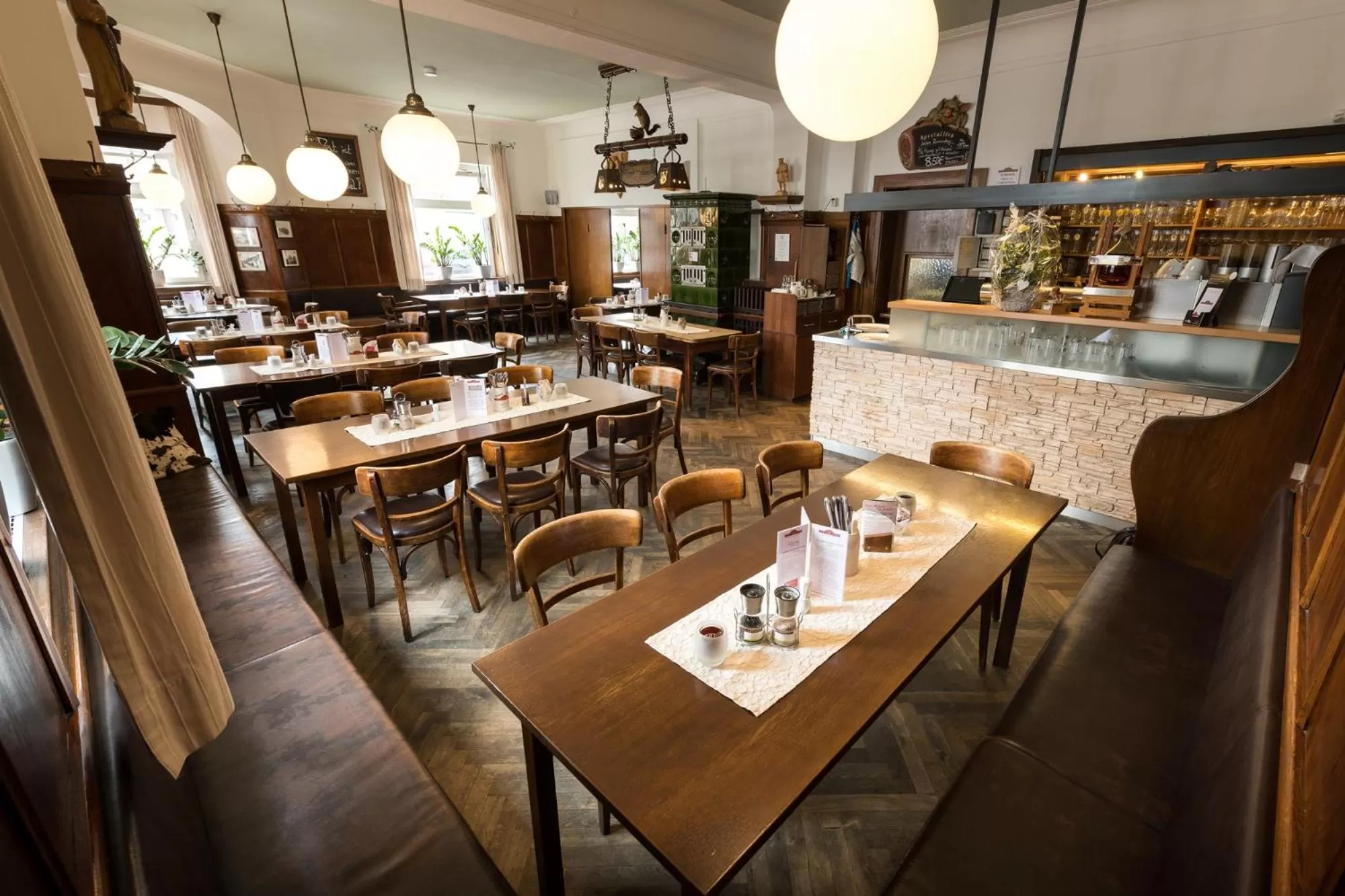 Food and drinks in Hotel & Brauerei-Gasthof Neuwirt