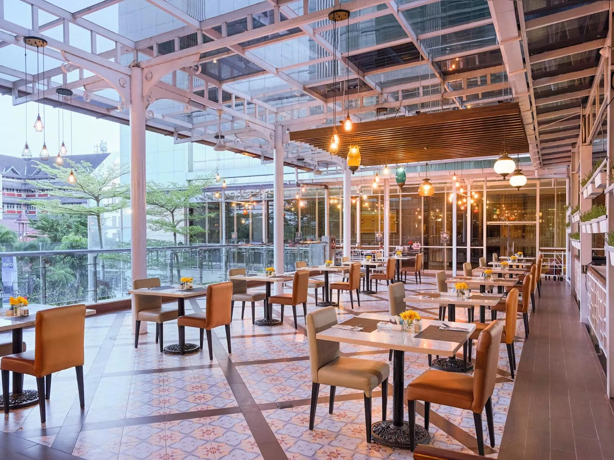 Restaurant/places to eat in The Alana Yogyakarta Hotel and Convention Center