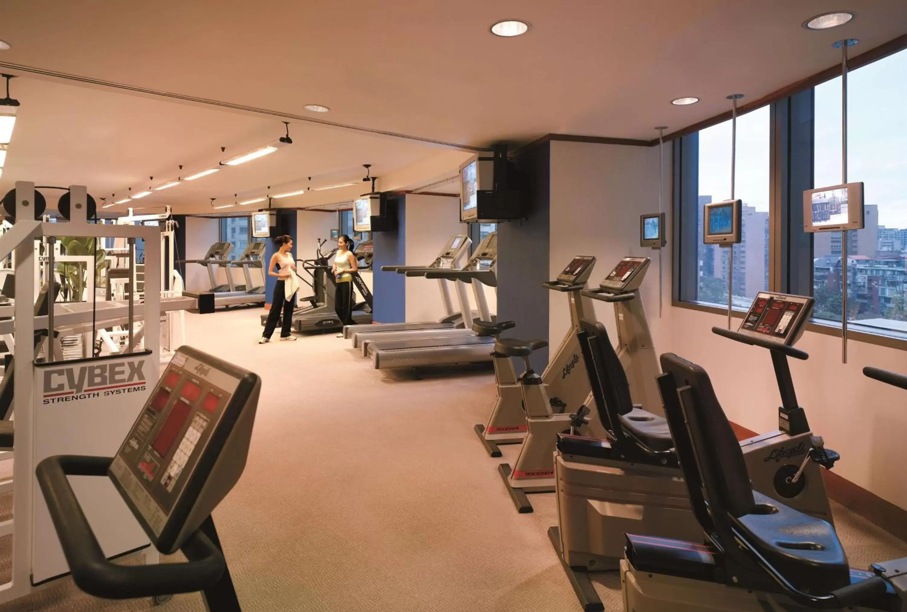 Fitness centre/facilities in Shangri-La Far Eastern, Taipei