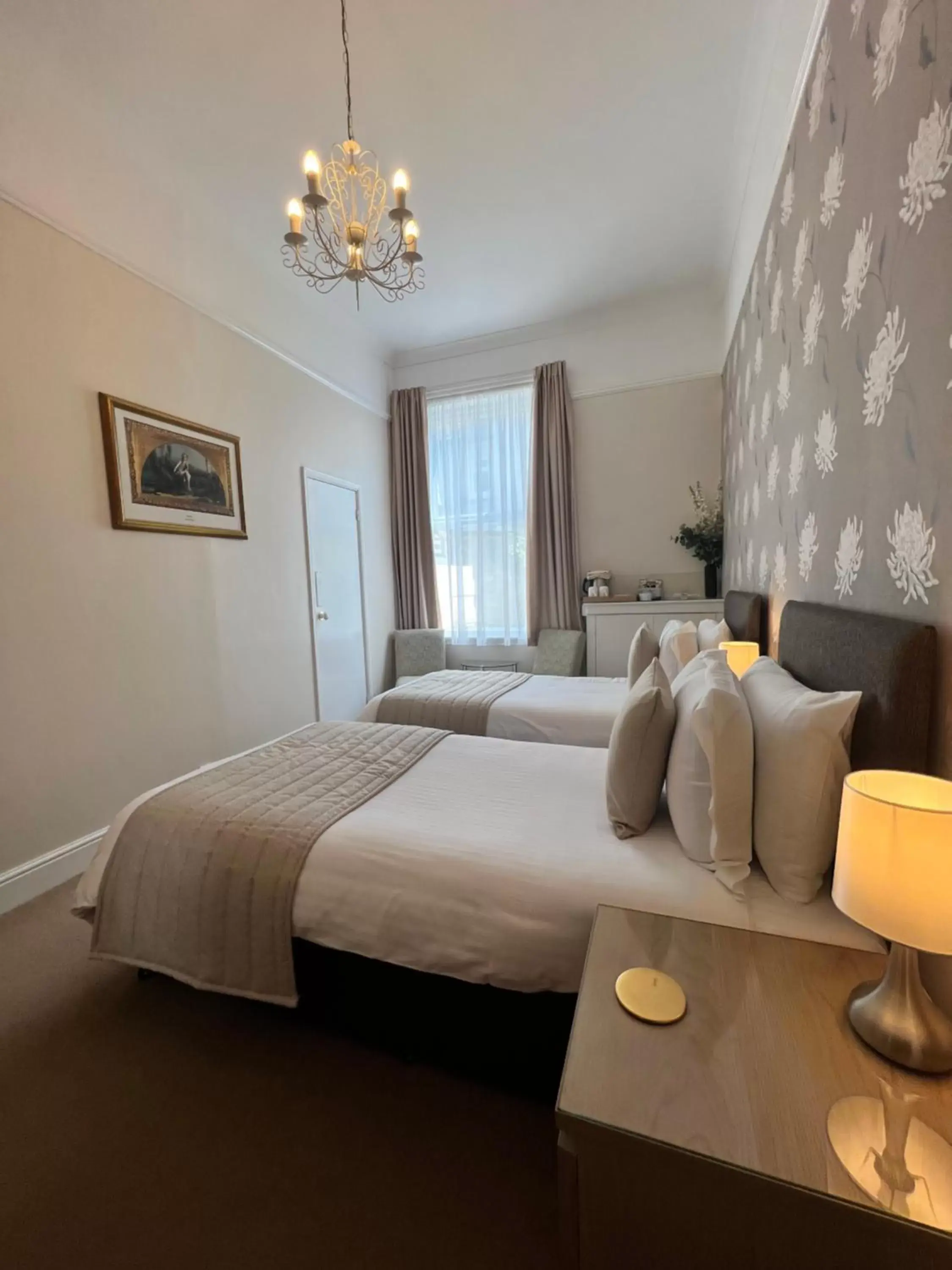 Property building, Bed in Birkdale Guest House