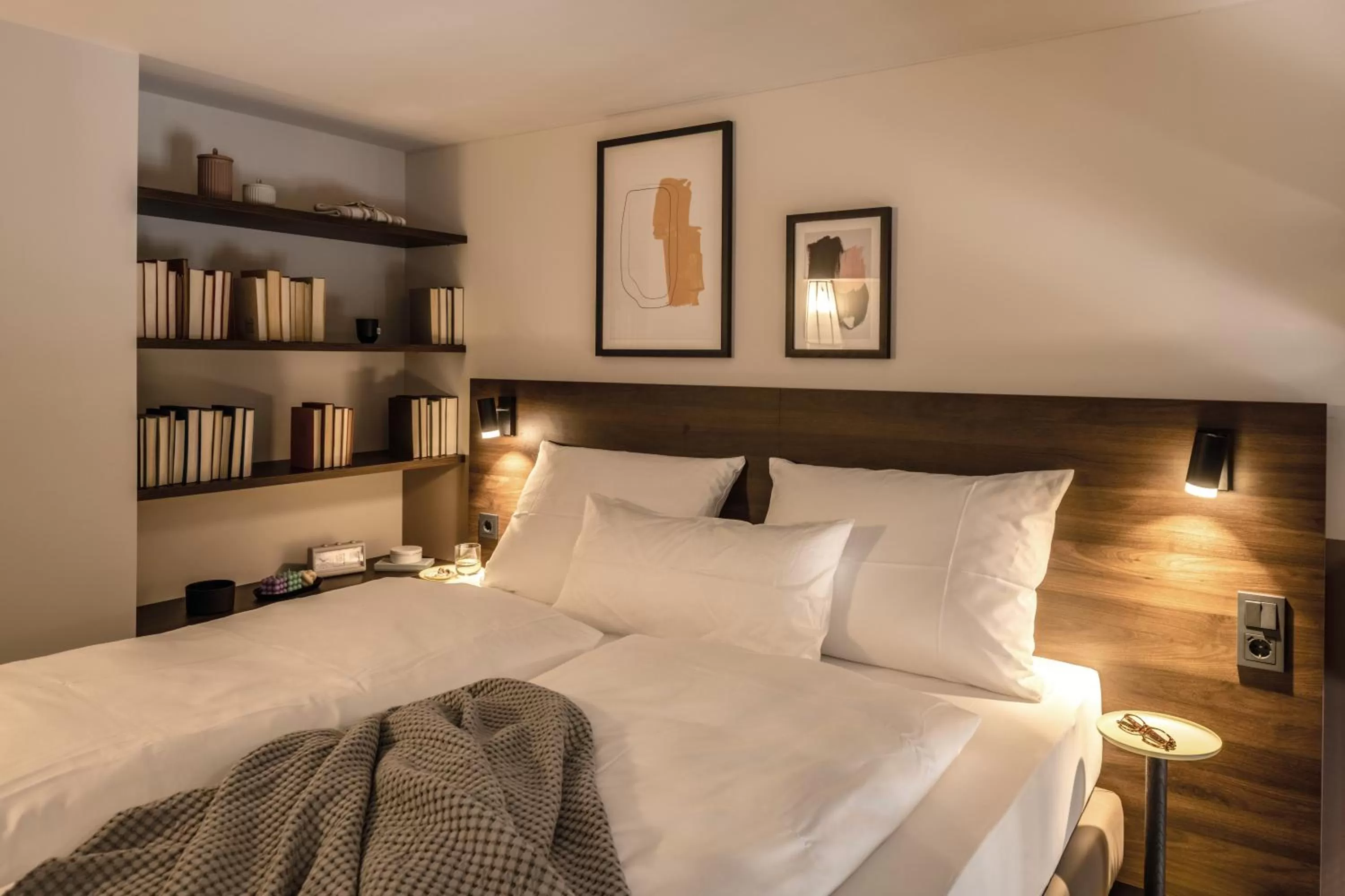 Bedroom, Bed in Revo Munich