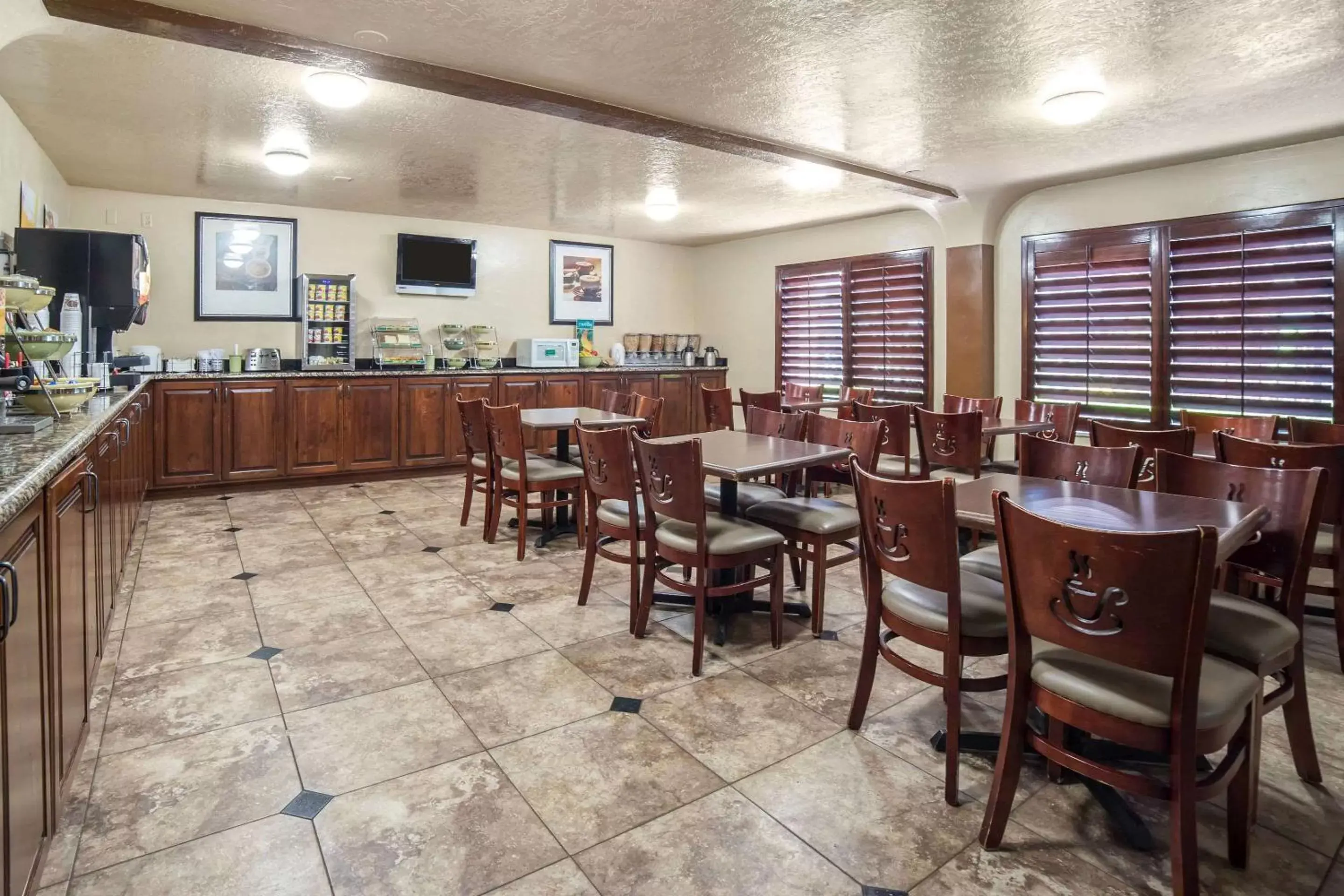 Restaurant/Places to Eat in Quality Inn Saint George South Bluff