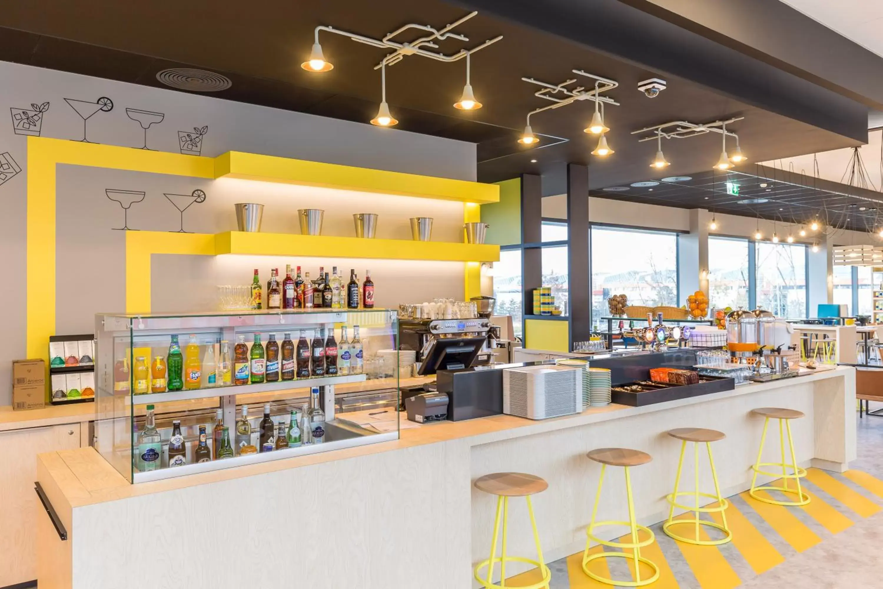 Lounge or bar, Lounge/Bar in ibis Styles Geneve Palexpo Aeroport