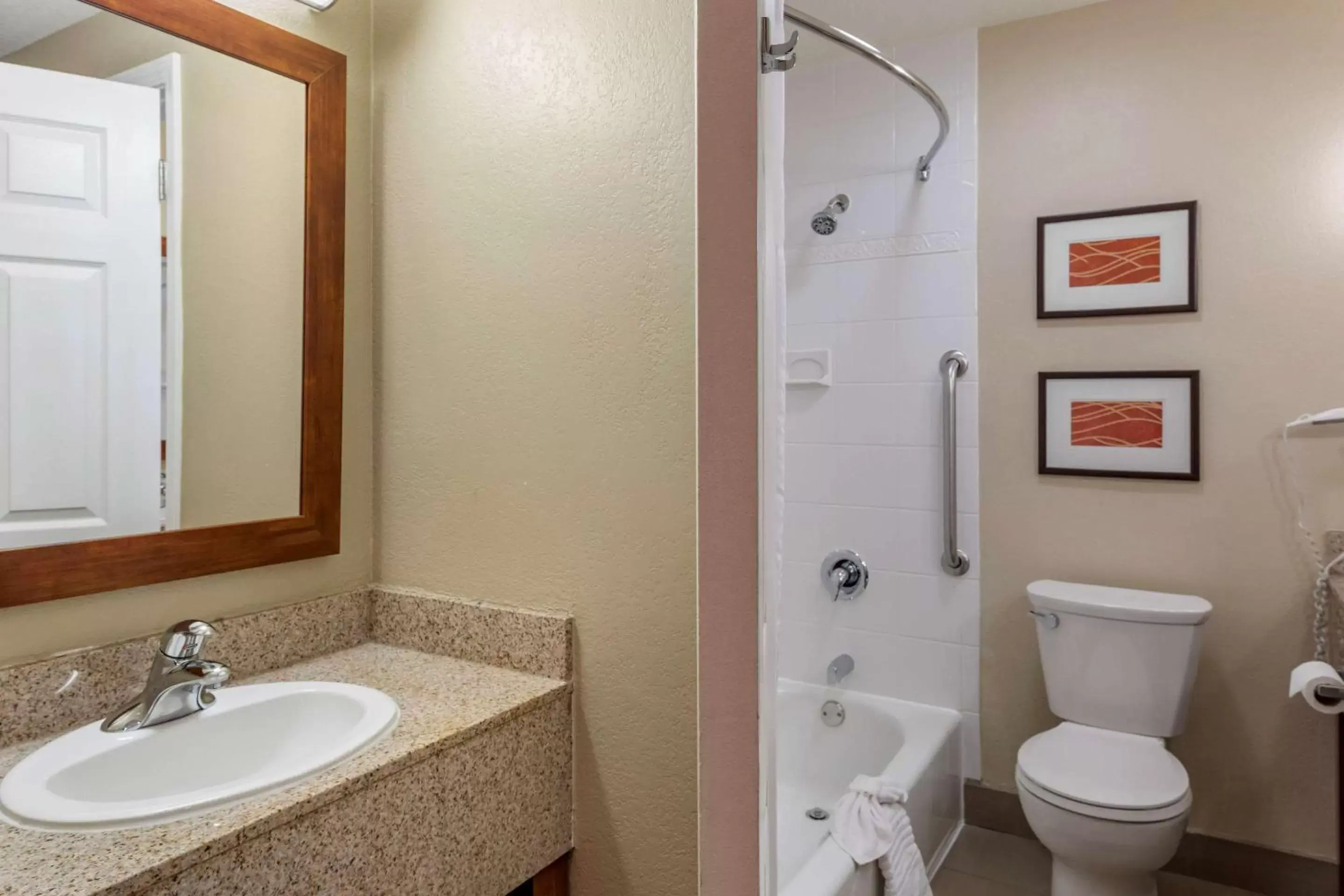 Bathroom in Comfort Inn & Suites Ventura Beach