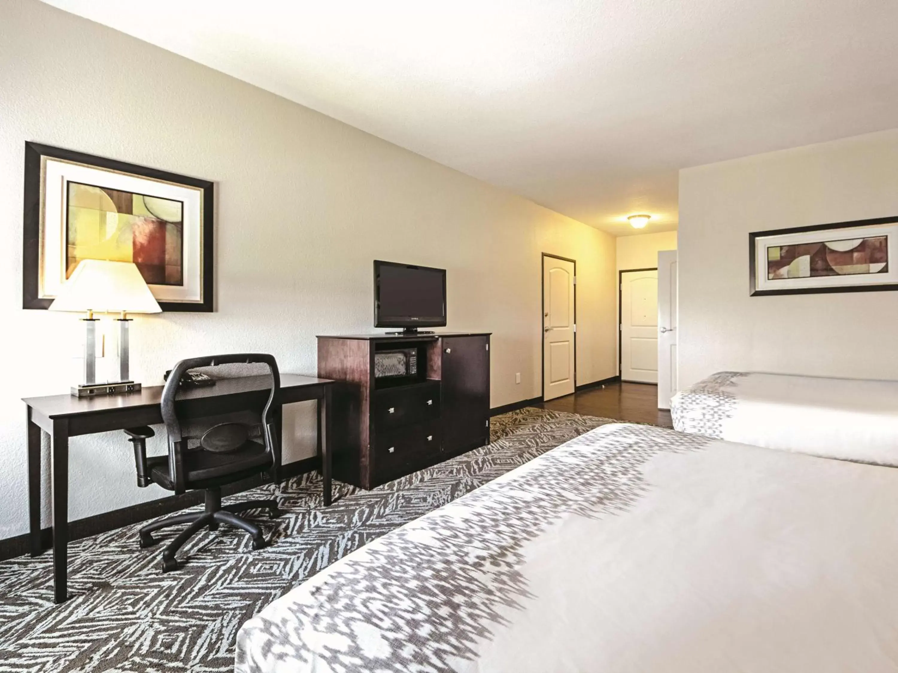 Photo of the whole room, Bed in La Quinta by Wyndham McKinney Photo of the whole room, Bed in La Quinta by Wyndham McKinney