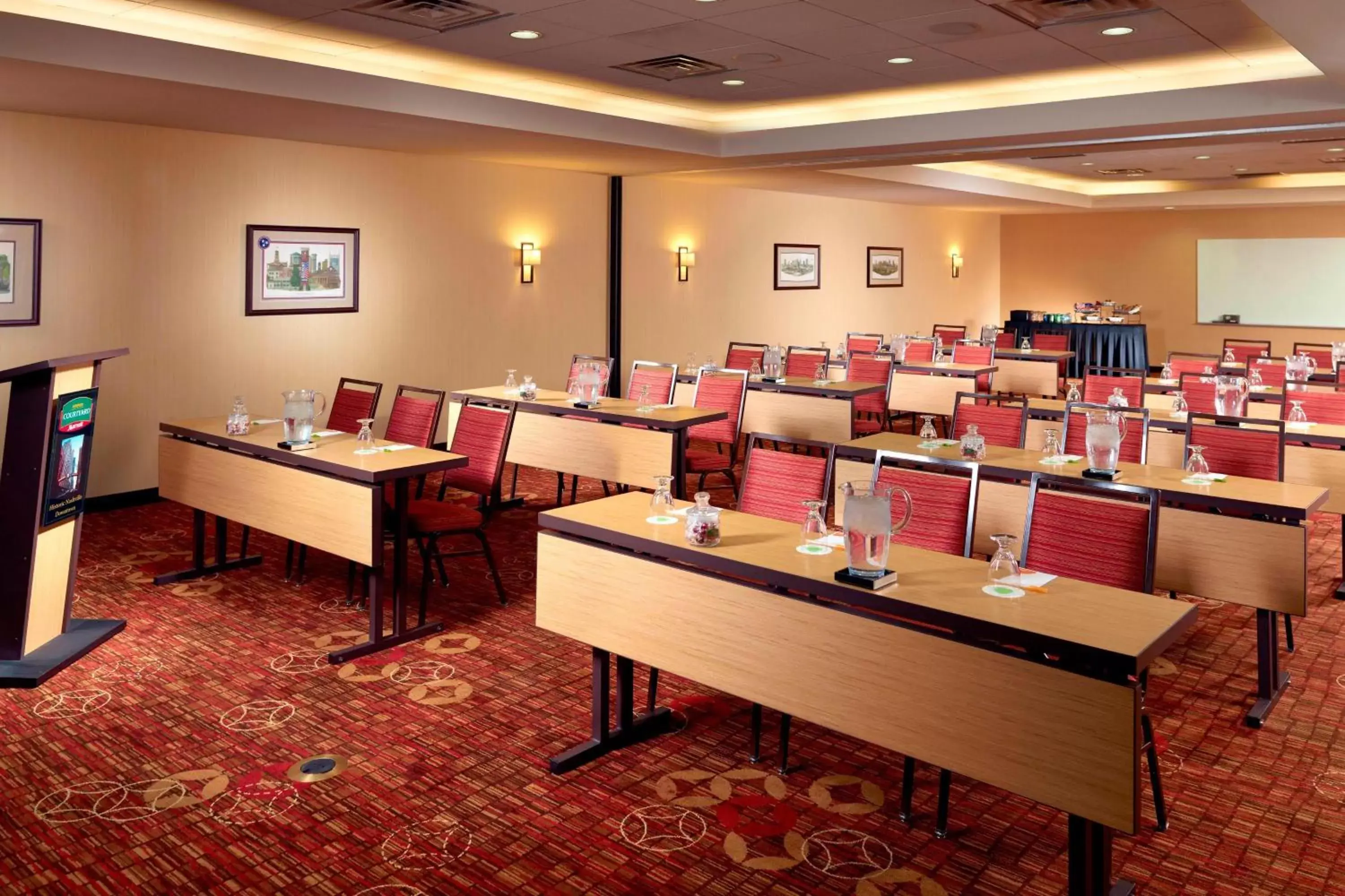 Meeting/conference room, Restaurant/Places to Eat in Courtyard by Marriott Nashville Downtown