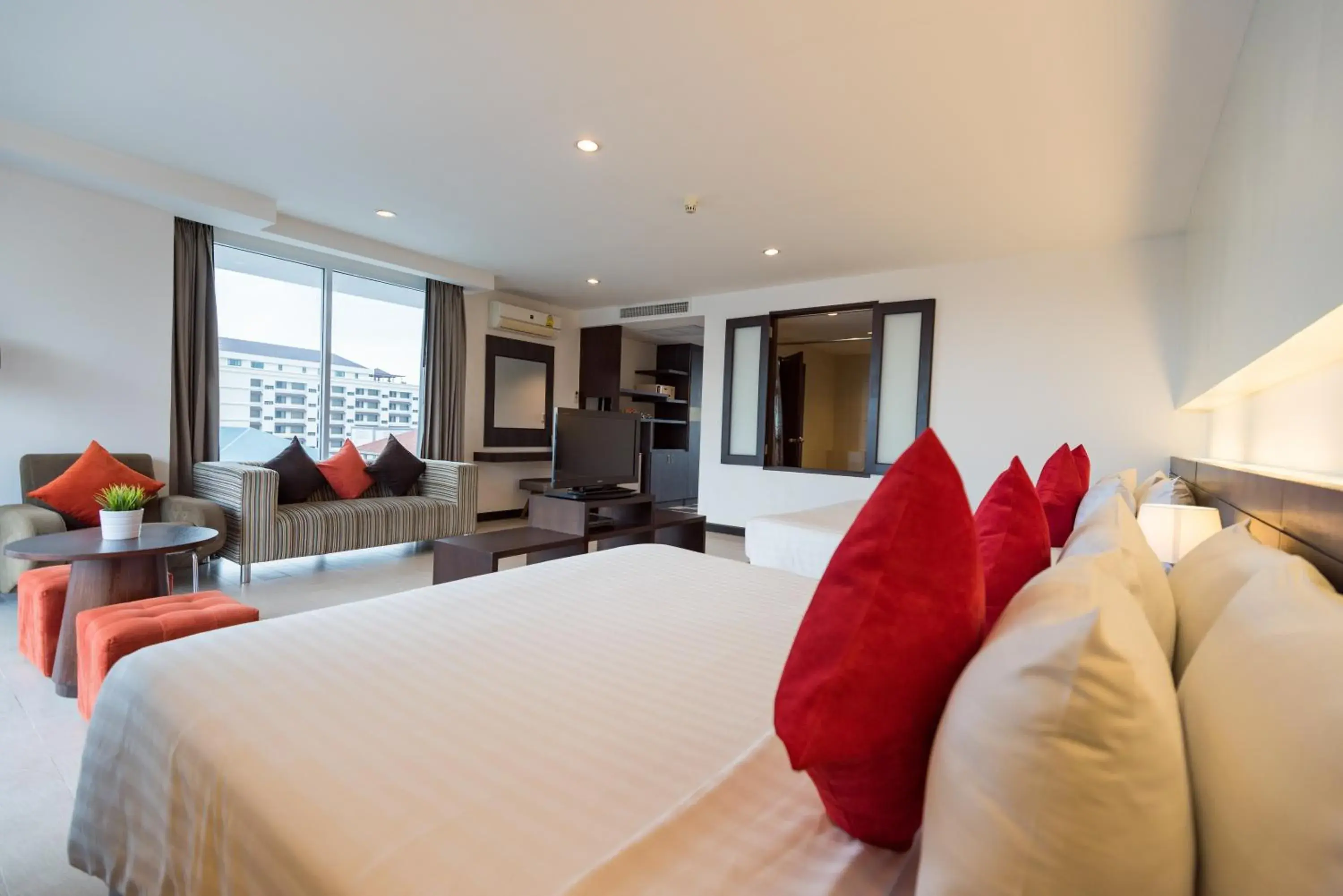 Bedroom in Hotel J Pattaya