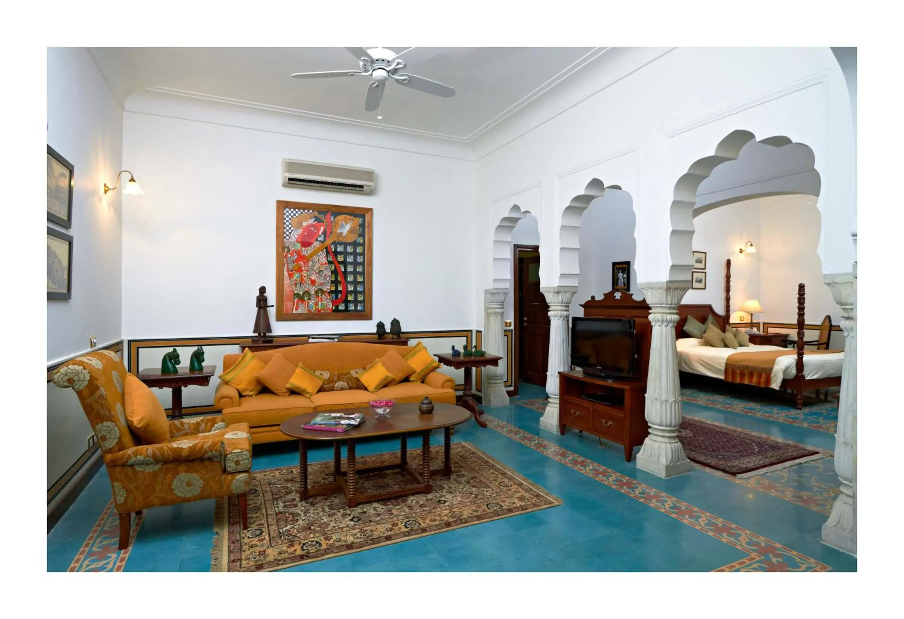 Photo of the whole room, Seating Area in Samode Haveli