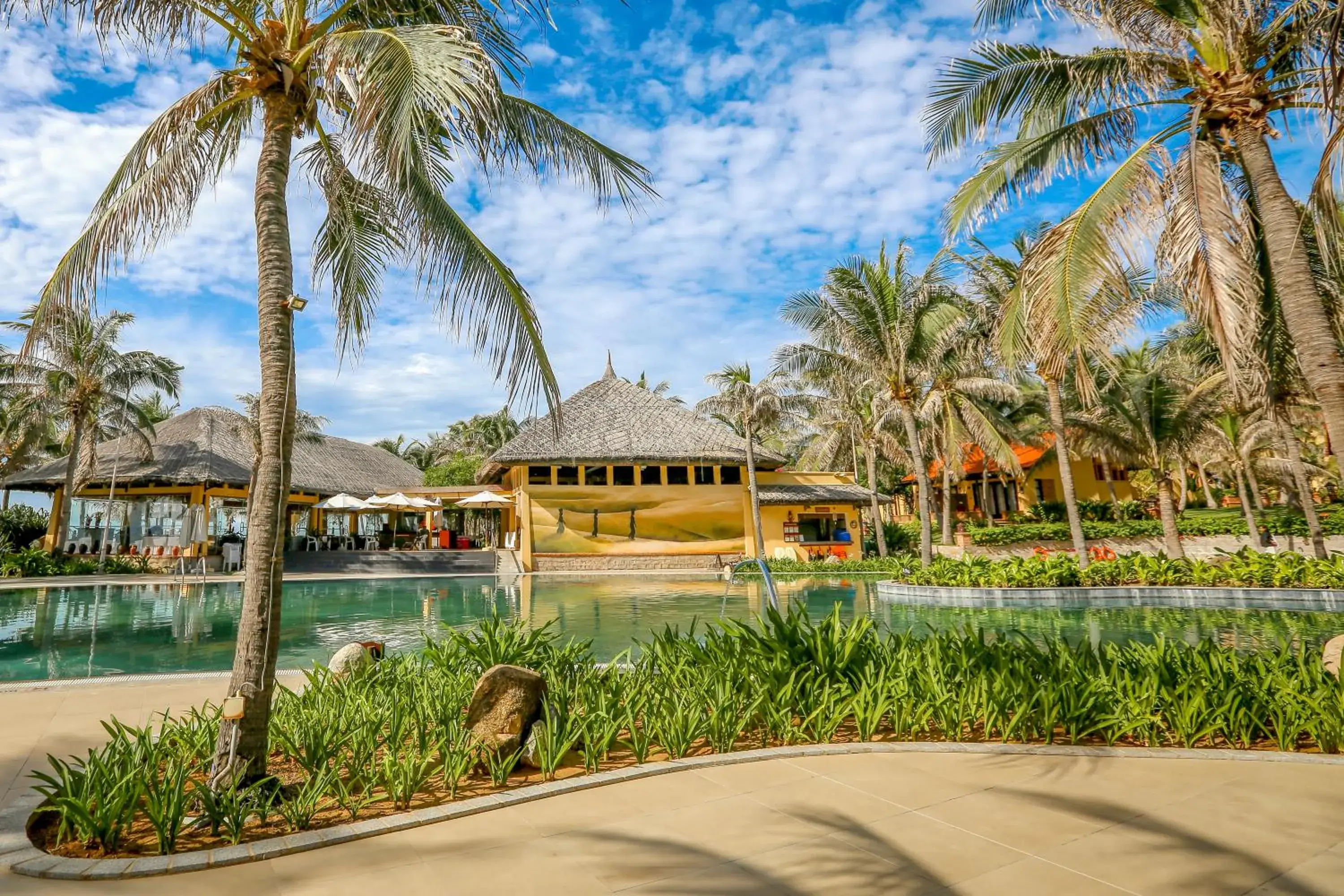 Swimming pool in Pandanus Resort