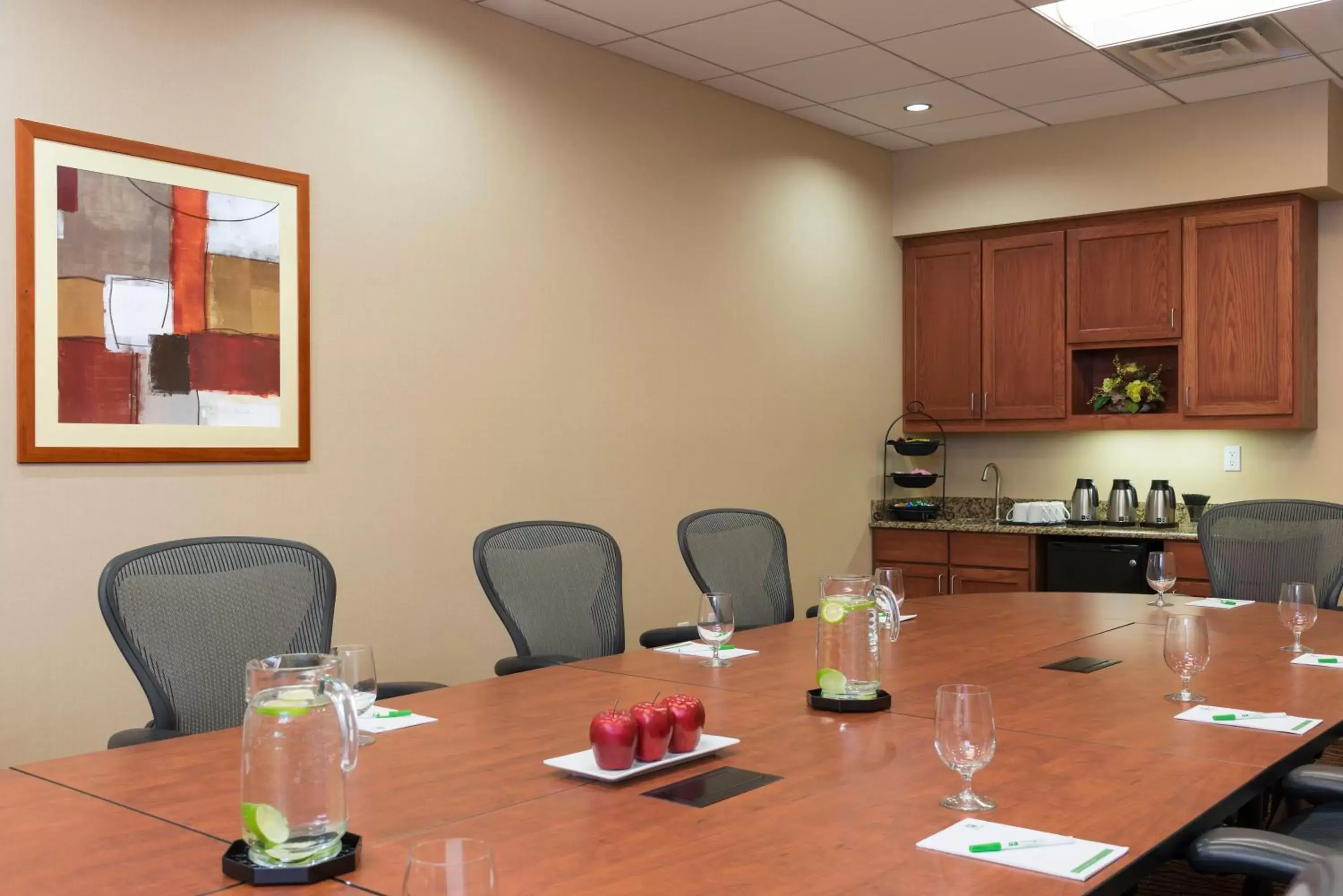 Meeting/conference room in Holiday Inn Midland, an IHG Hotel