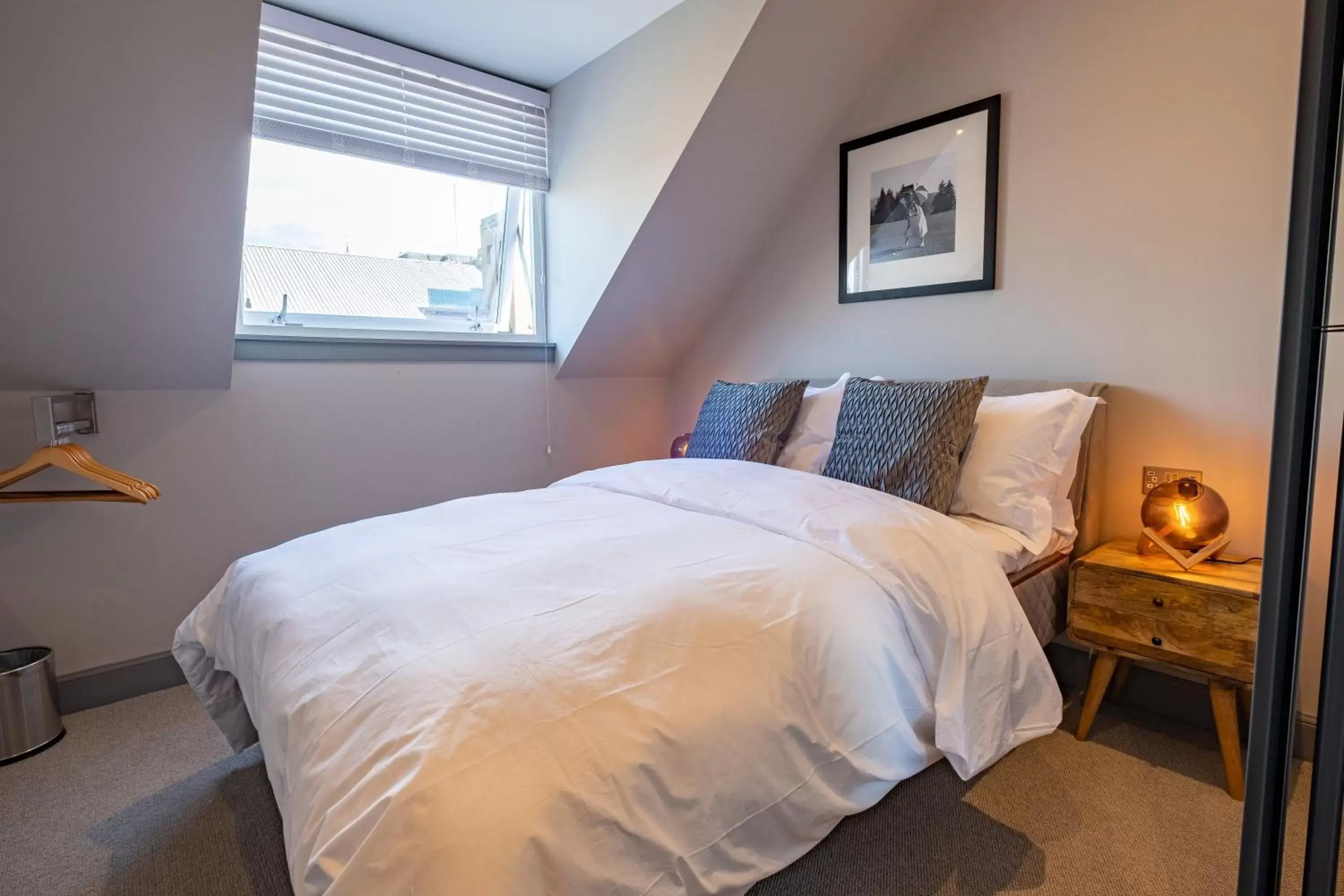 Double Room with Private Bathroom - single occupancy in The Arran, St Andrews