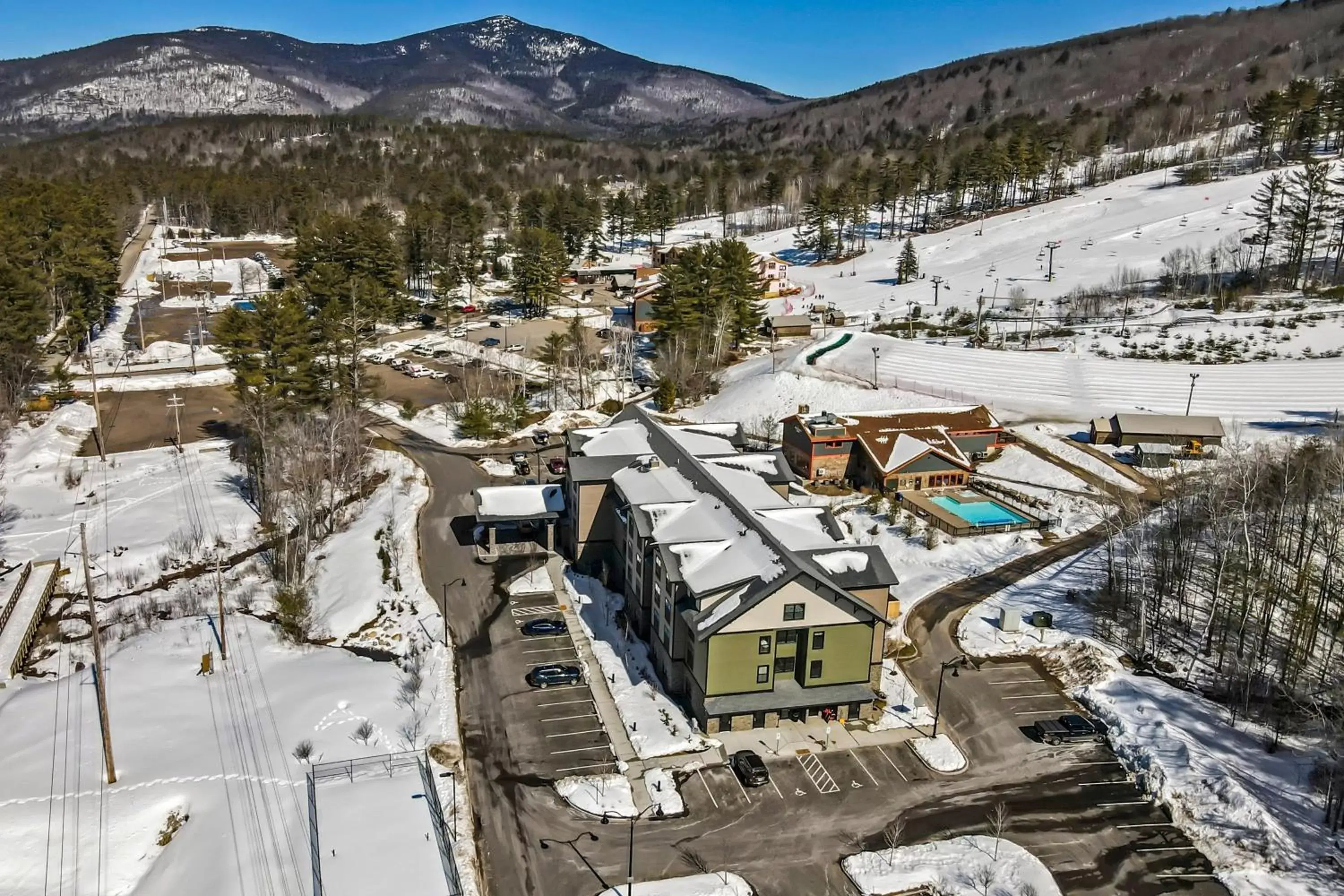 Property building, Bird's-eye View in Fairfield by Marriott Inn & Suites North Conway