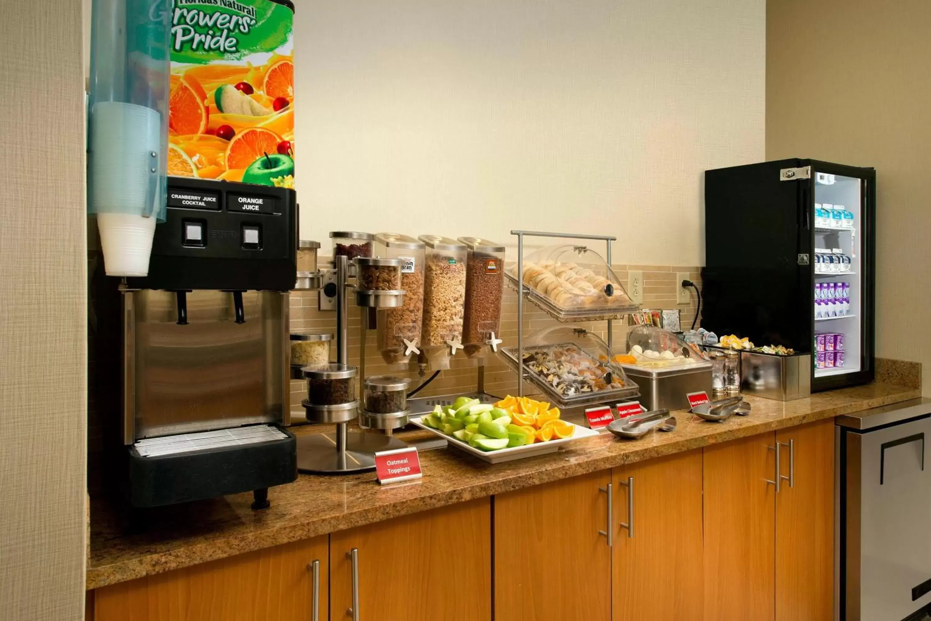 Breakfast in TownePlace Suites by Marriott Lexington Park Patuxent River Naval Air Station