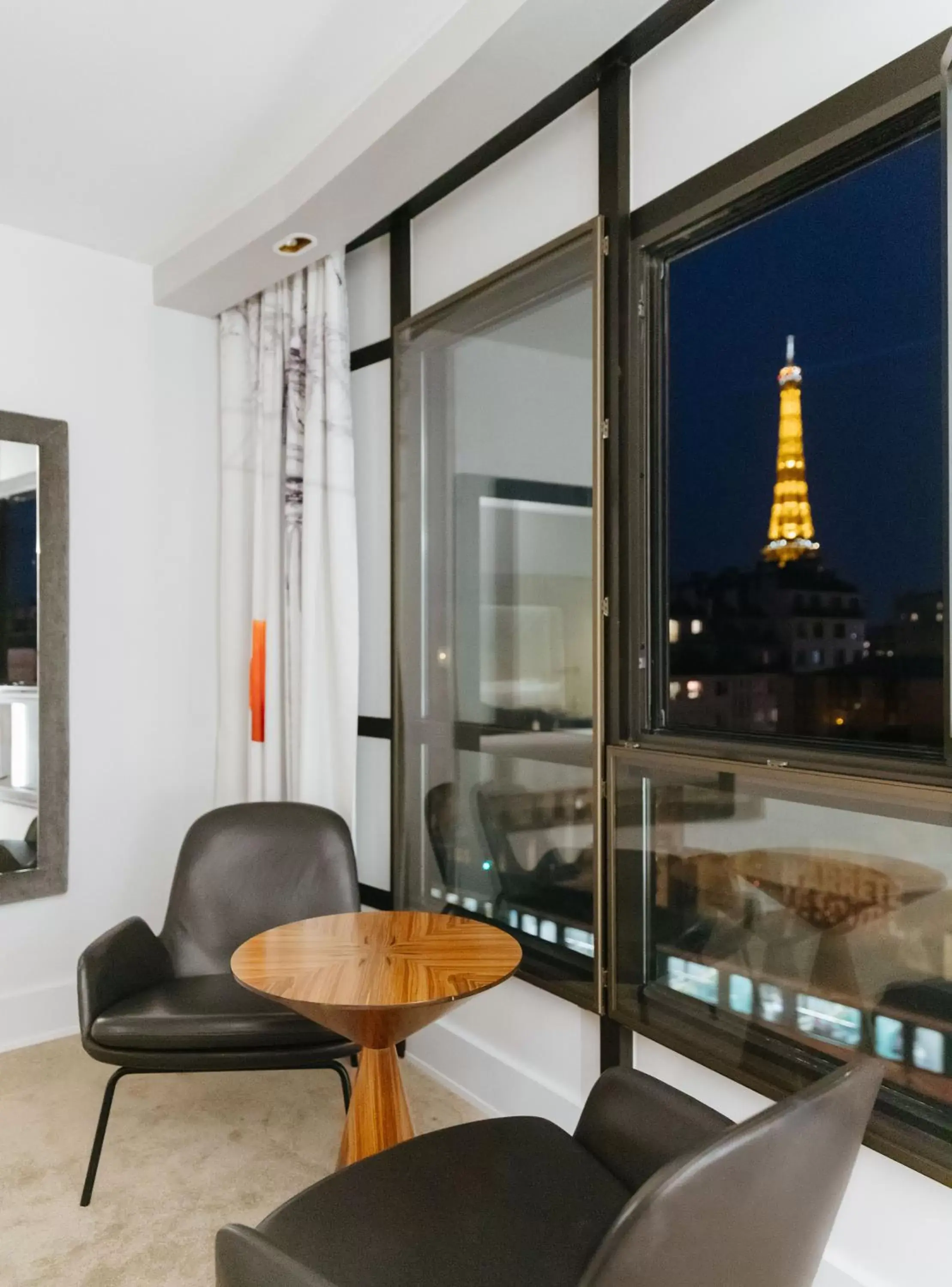 Bedroom, Seating Area in Le Parisis - Paris Tour Eiffel