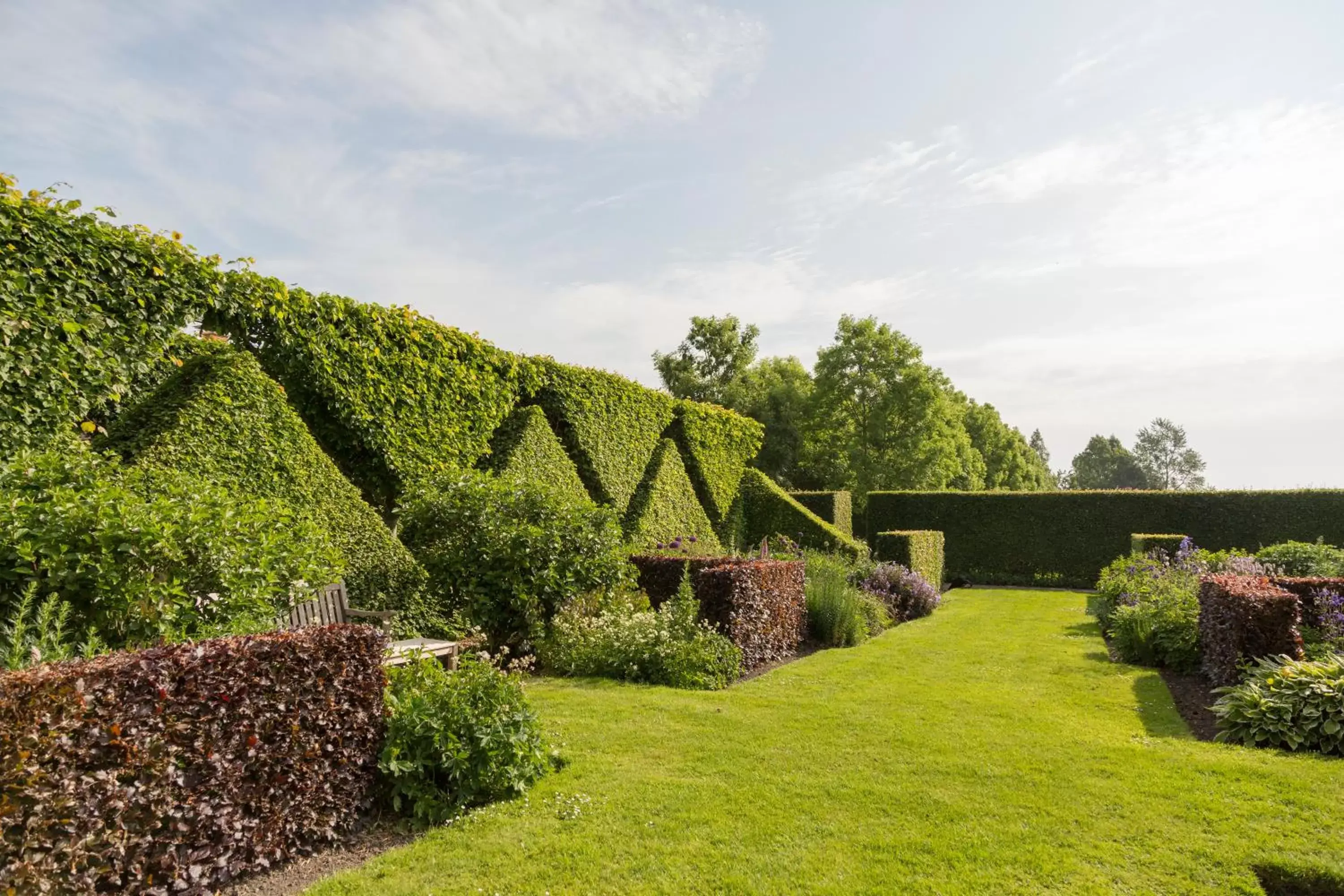 Garden view, Property Building in Landgoedlogies Pábema