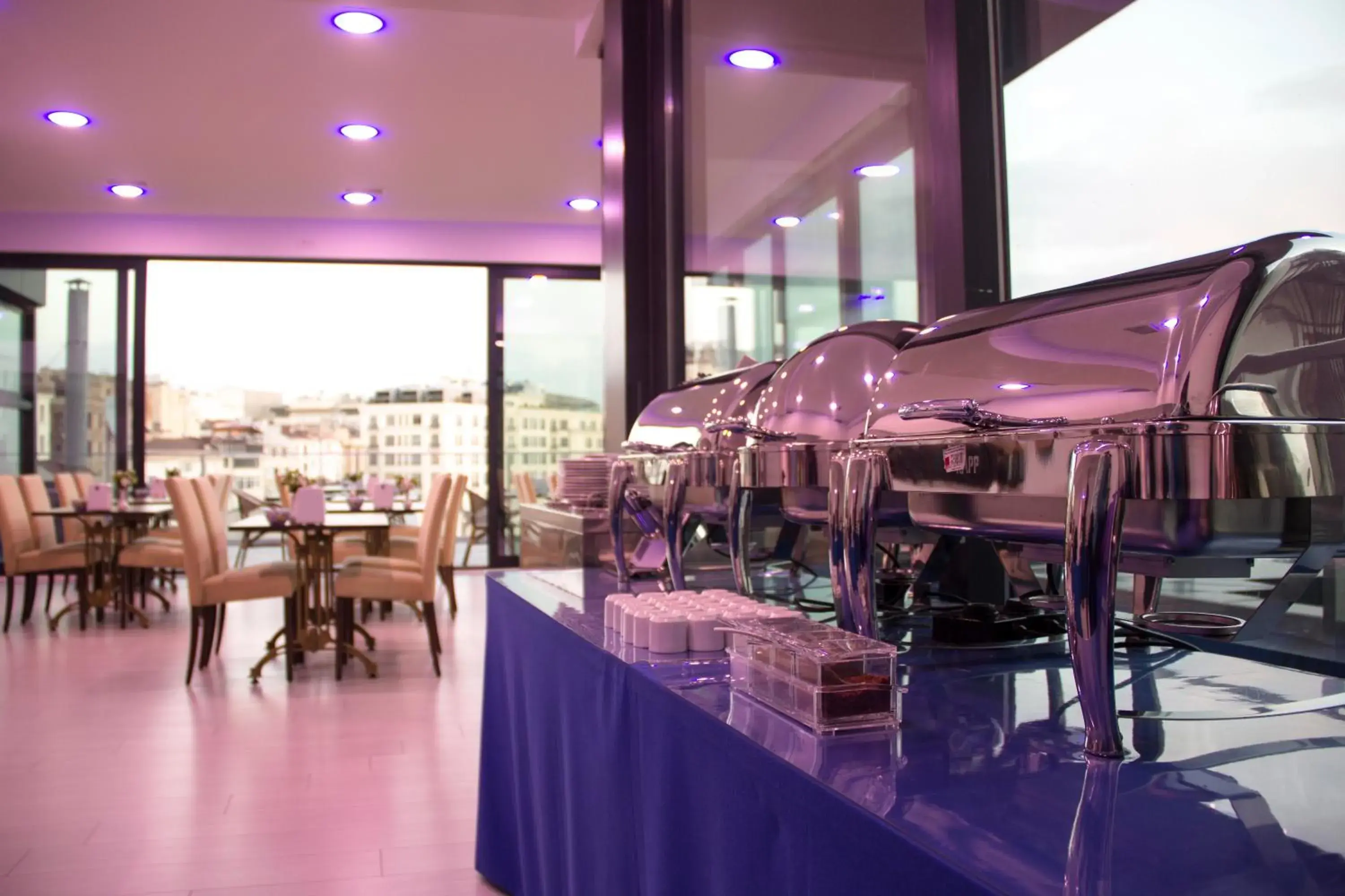Restaurant/Places to Eat in Tryp by Wyndham Istanbul Taksim