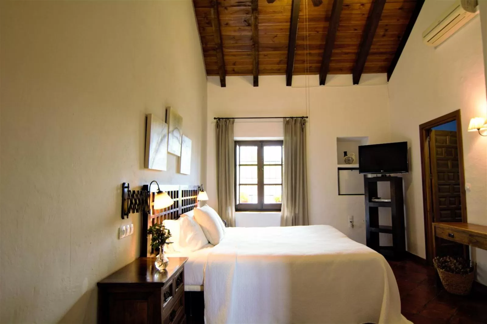 Bed in Hotel Fuente del Sol