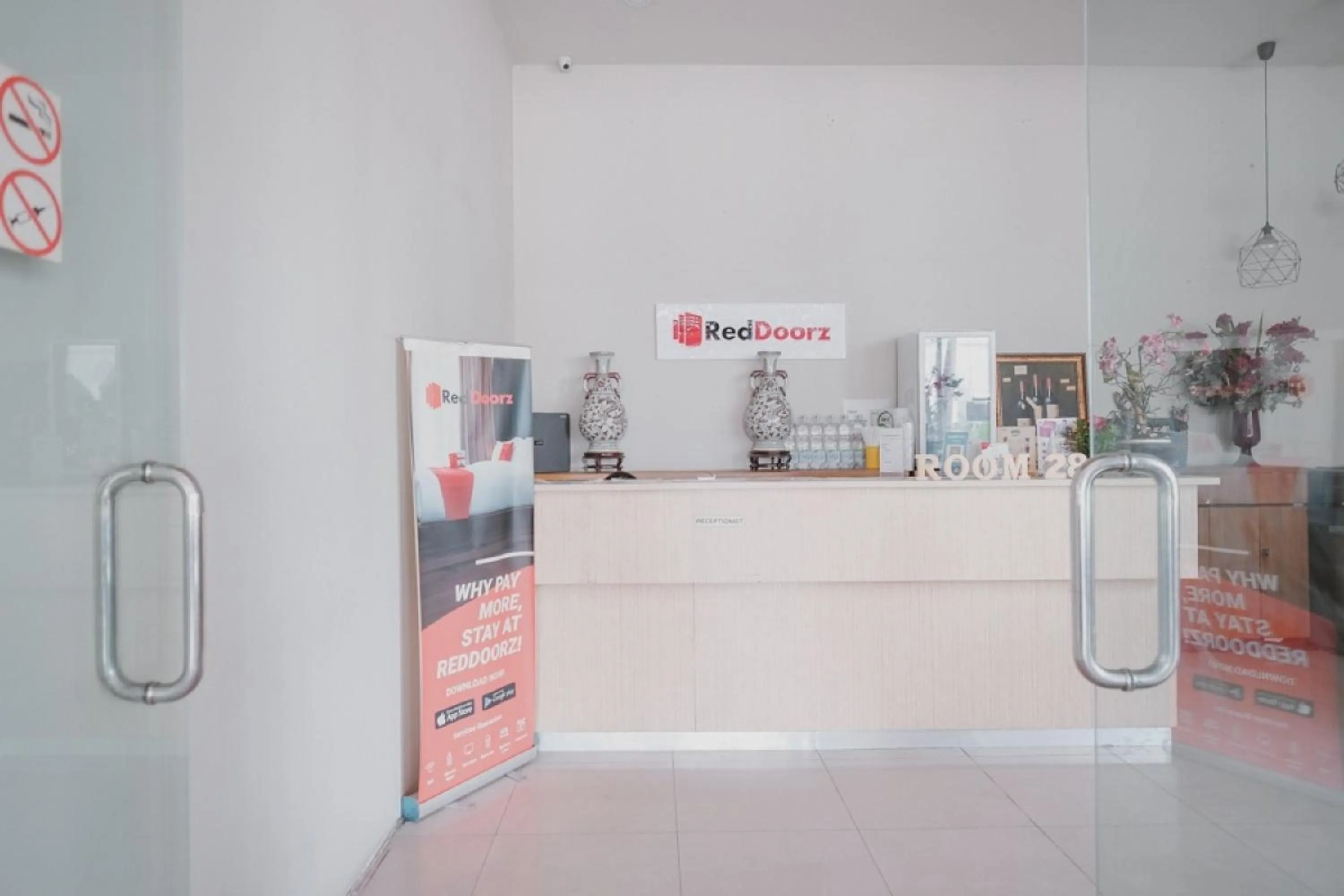Lobby or reception in RedDoorz Plus @ Kapuk Business Park