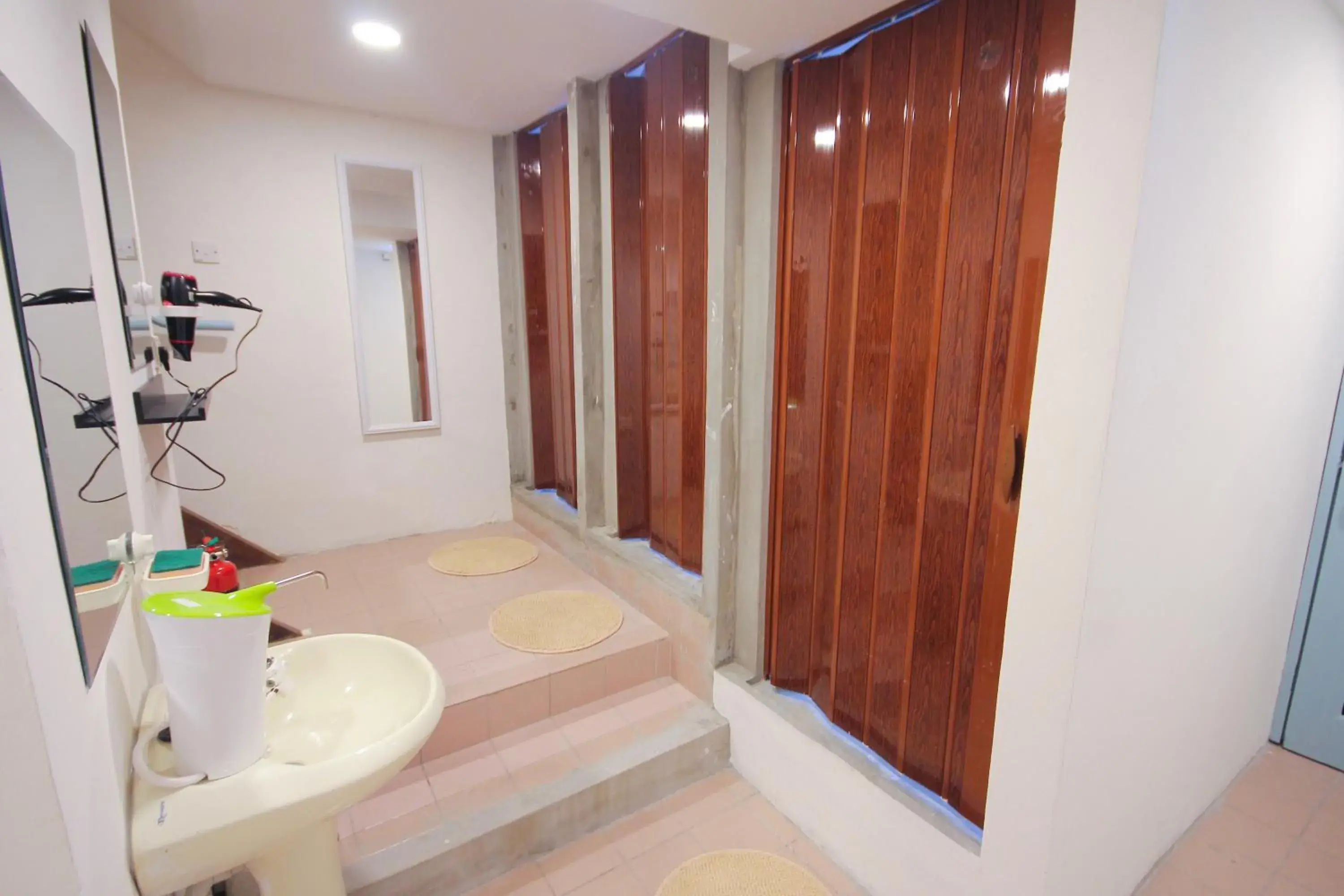 Toilet, Bed in Little Houses Toilet, Bed in Little Houses