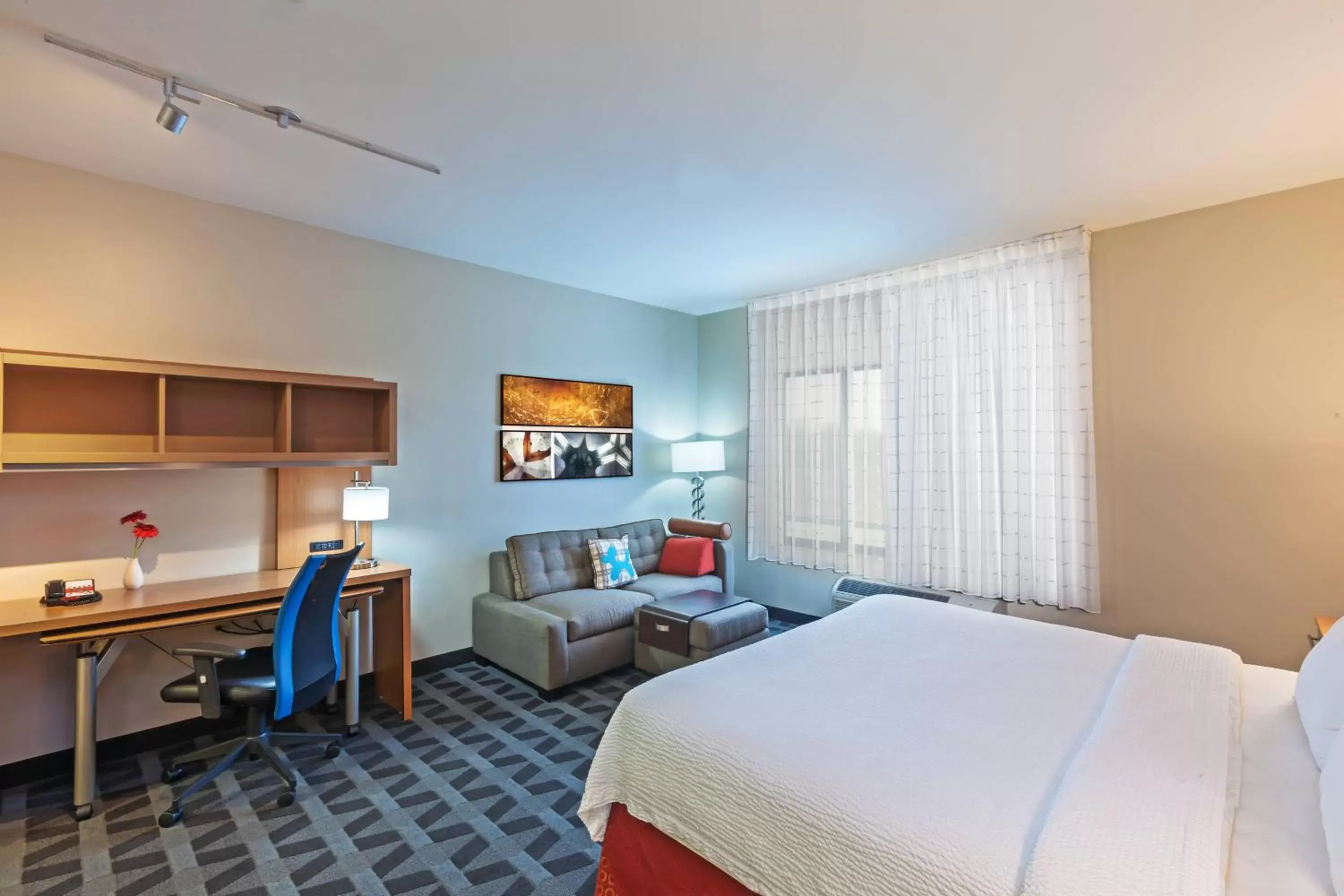 Photo of the whole room in TownePlace Suites by Marriott Tulsa North/Owasso