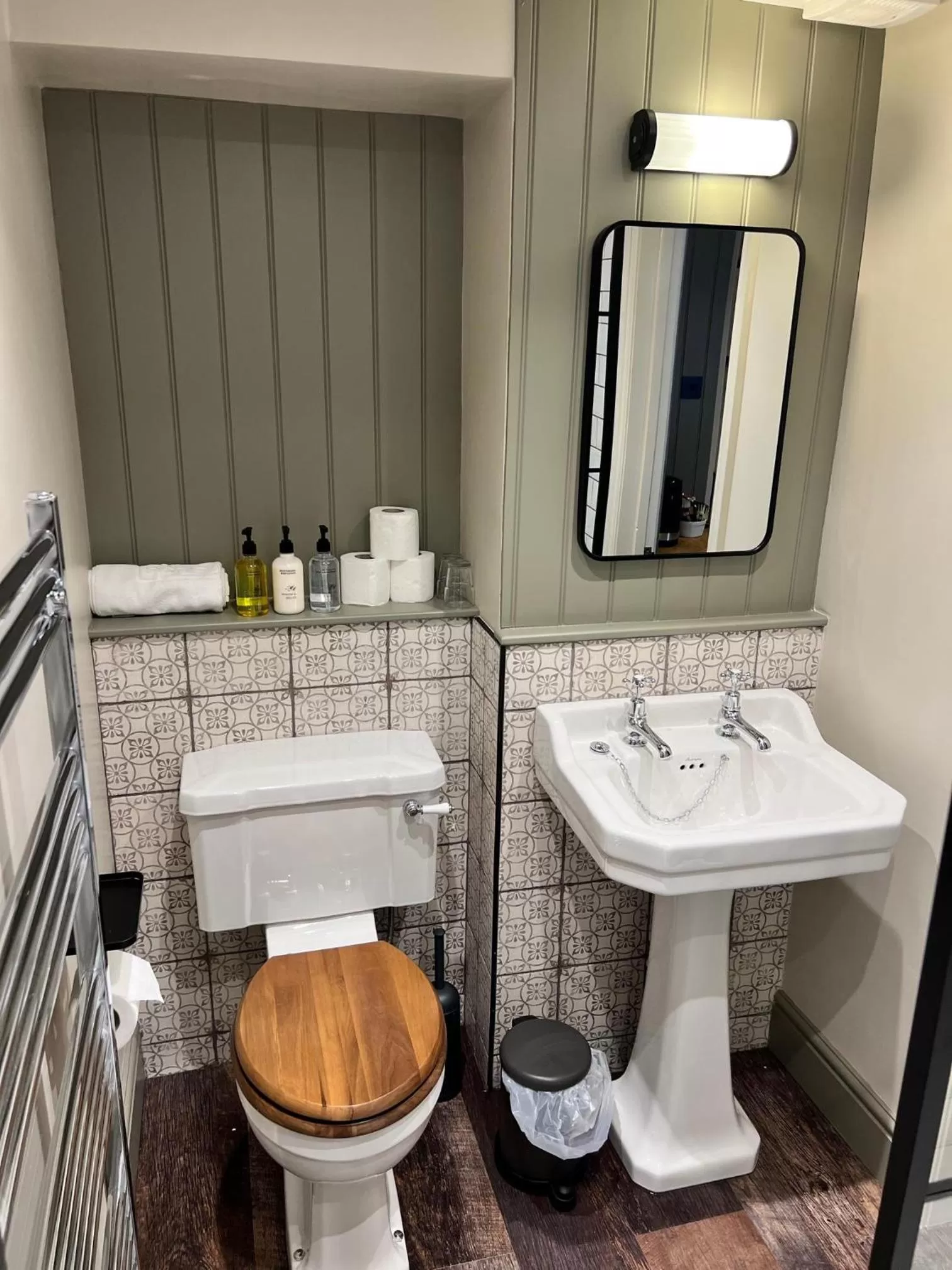 Bedroom in The Punchbowl Inn