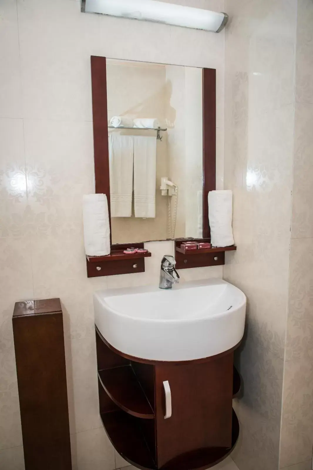 Bathroom in Hotel Megalos