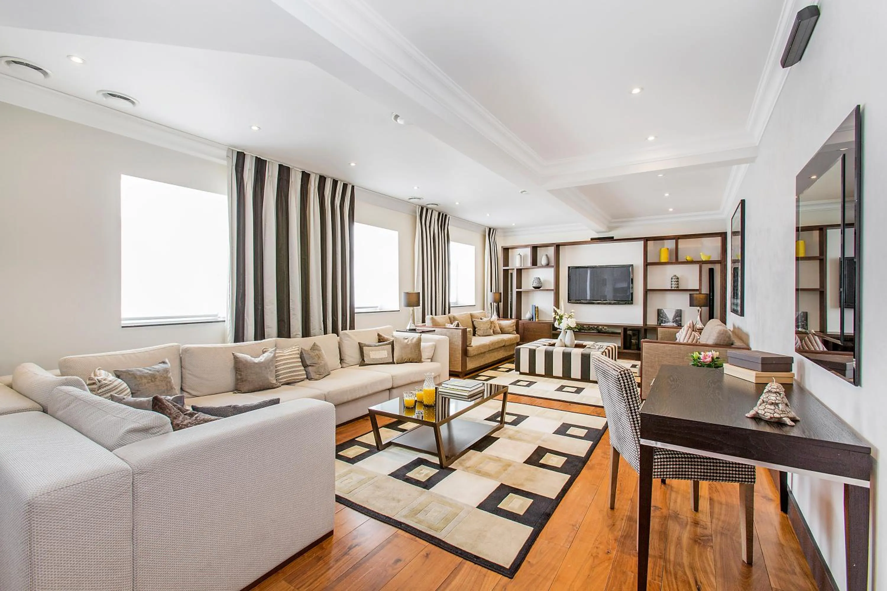 Living room in 130 Queen's Gate Apartments